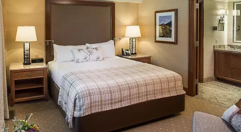 Bedroom, Bed in Sun Valley Resort