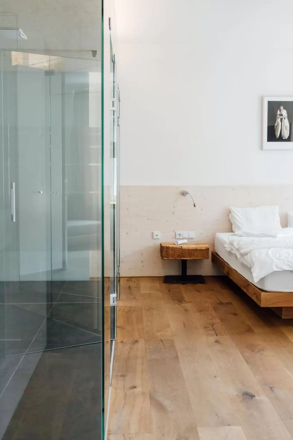 Bathroom, Bed in Hotel Hinteregger