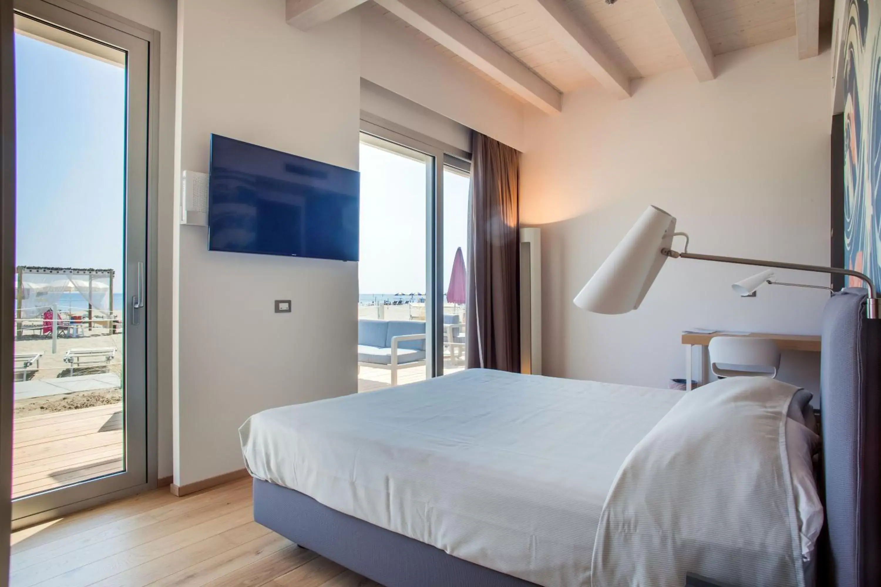 Bedroom, Bed in Terme Beach Resort