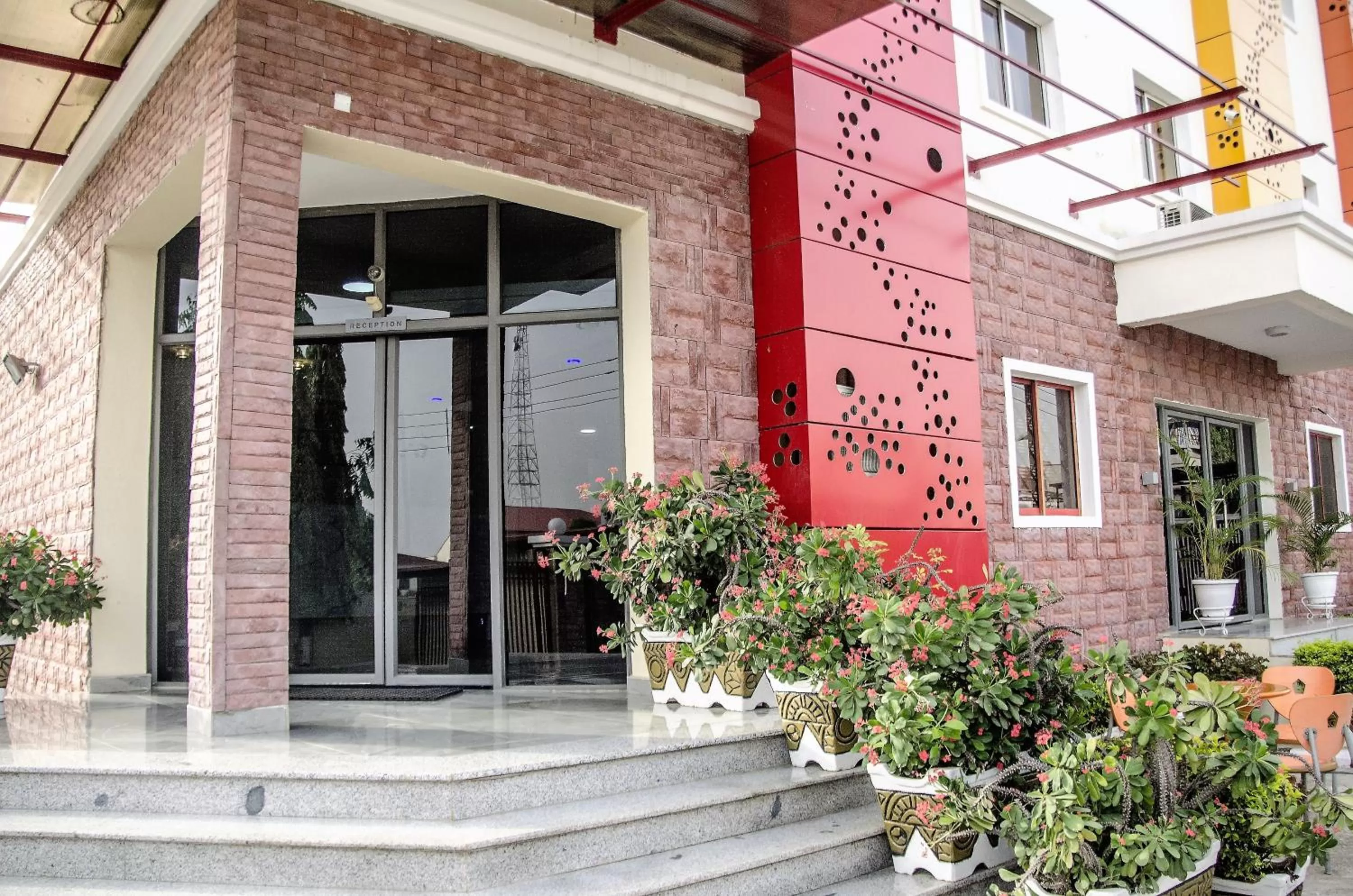 Facade/entrance in Hotel Rosebud