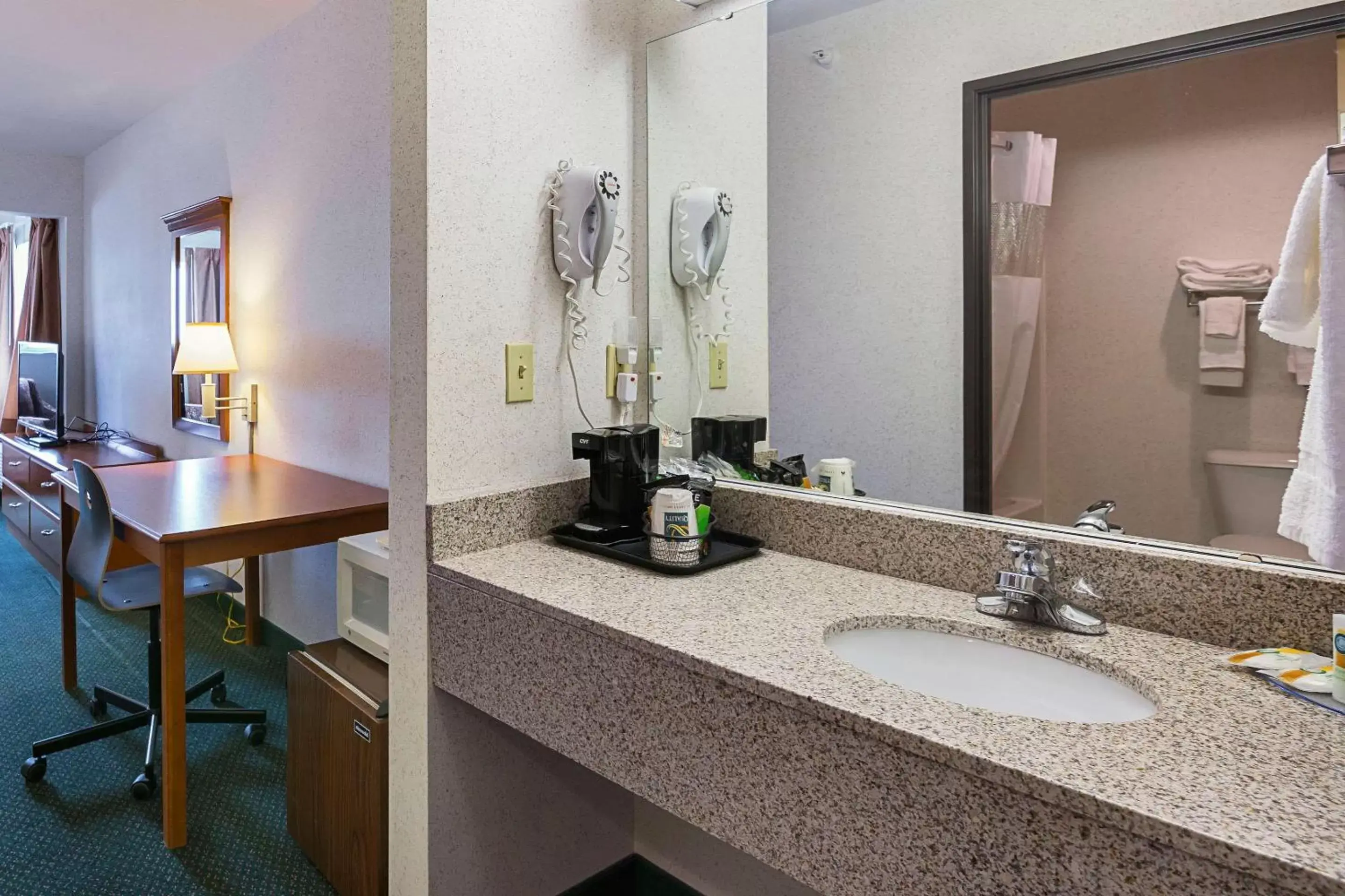 Photo of the whole room, Bathroom in Quality Inn & Suites Belmont Route 151