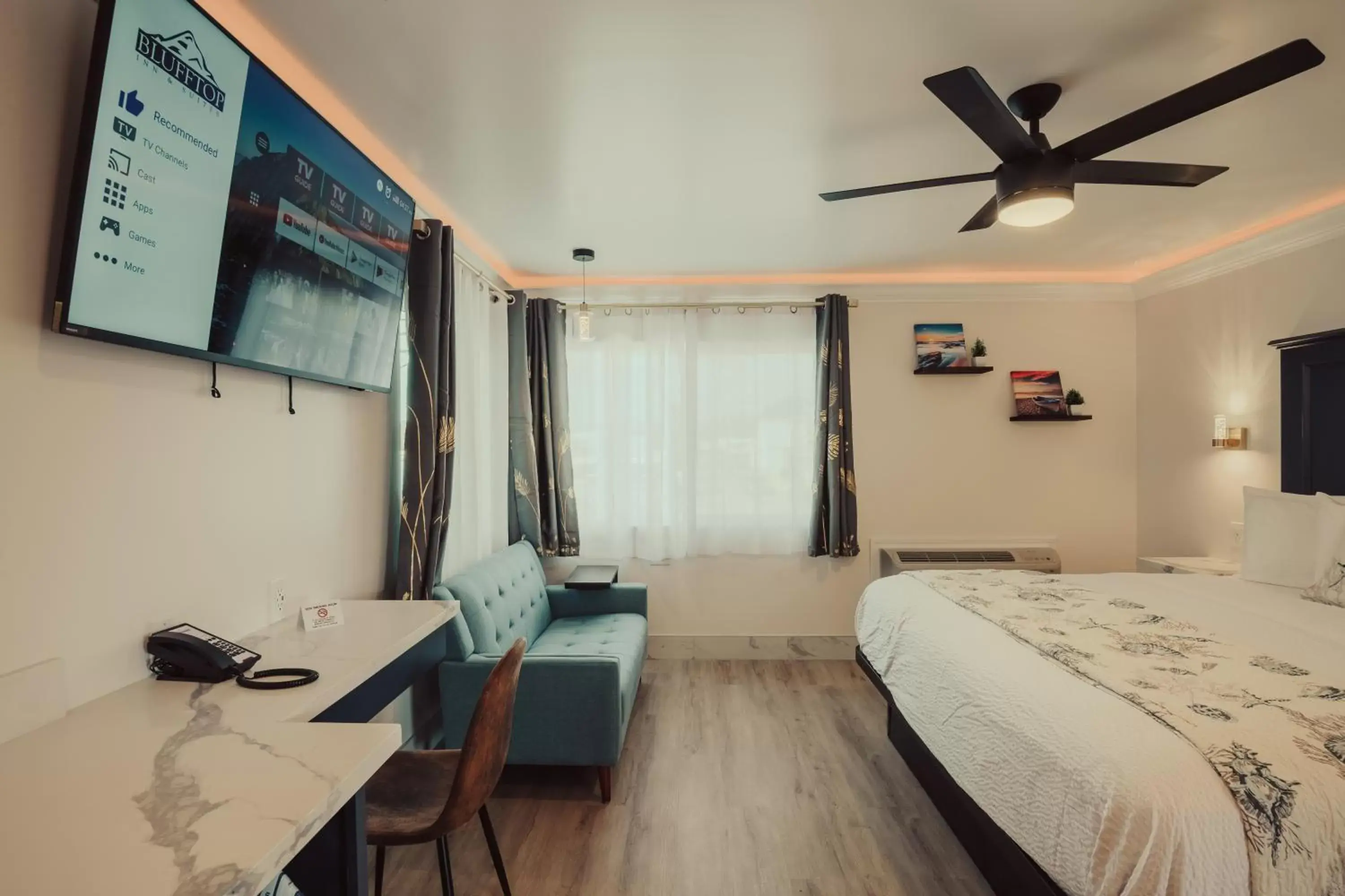 Bed in Blufftop Inn & Suites - Wharf/Restaurant District Bed in Blufftop Inn & Suites - Wharf/Restaurant District