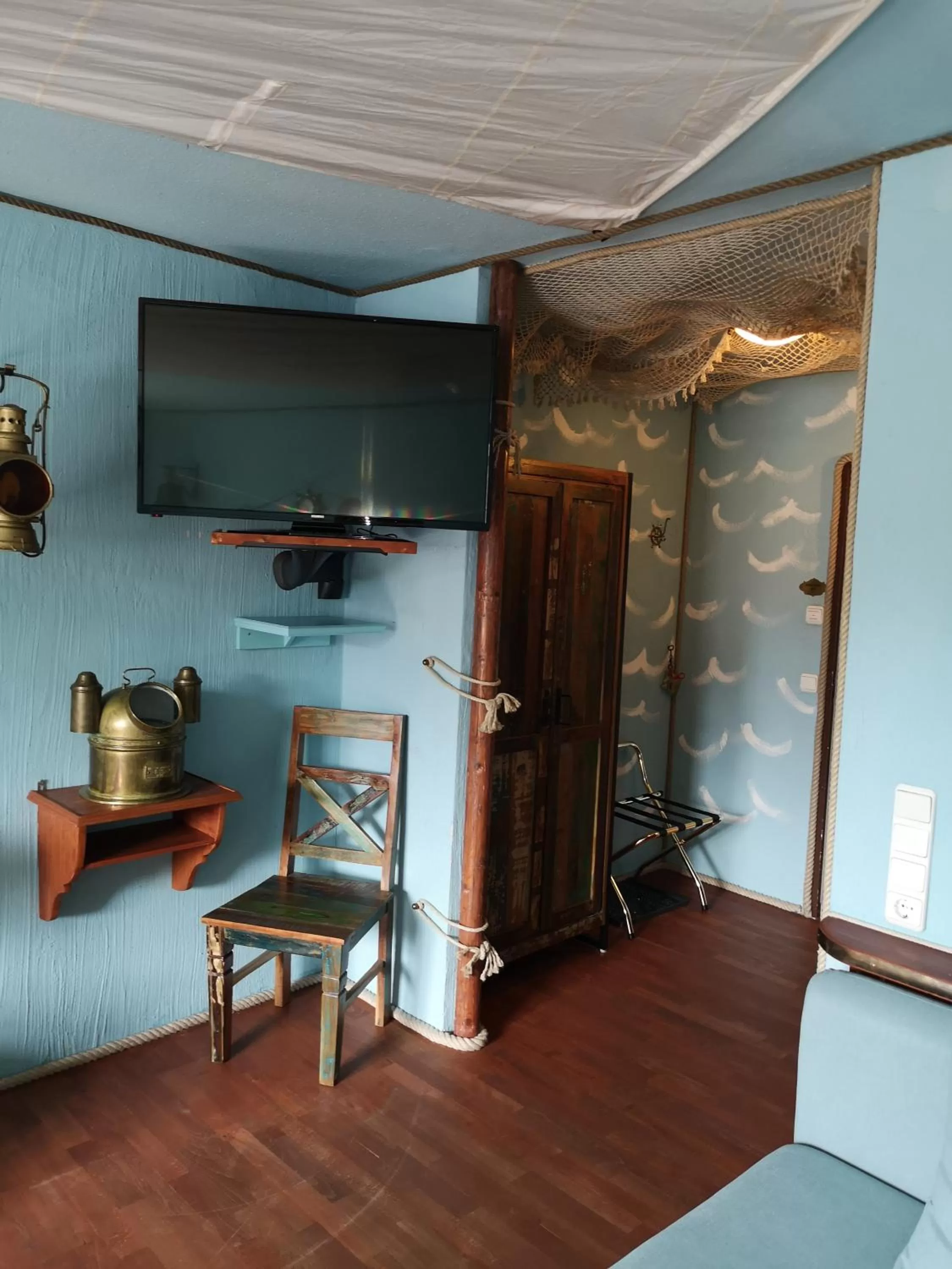 TV and multimedia in Hotel Goldflair am Rathaus