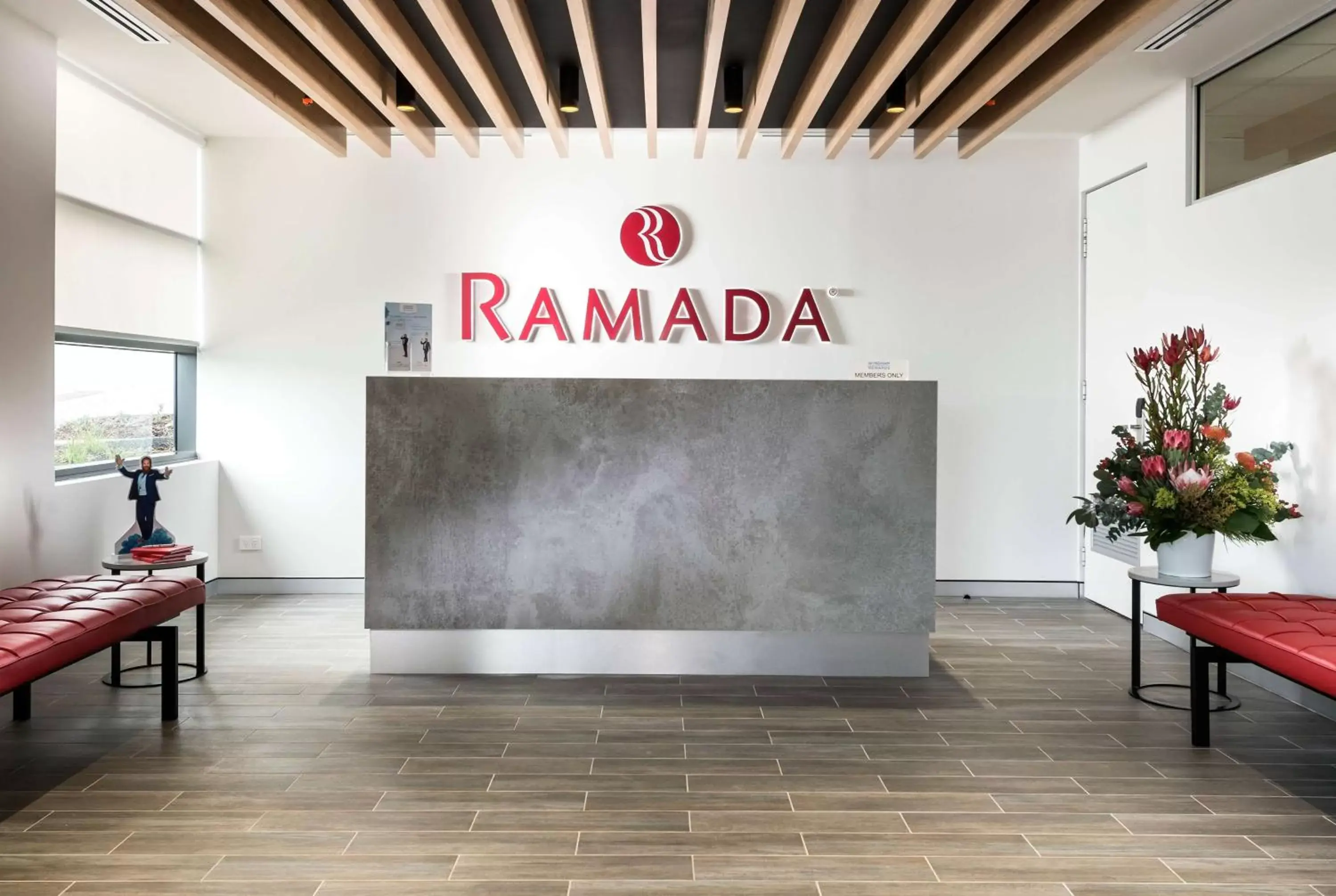 Lobby or reception in Ramada by Wyndham VetroBlu Scarborough Beach