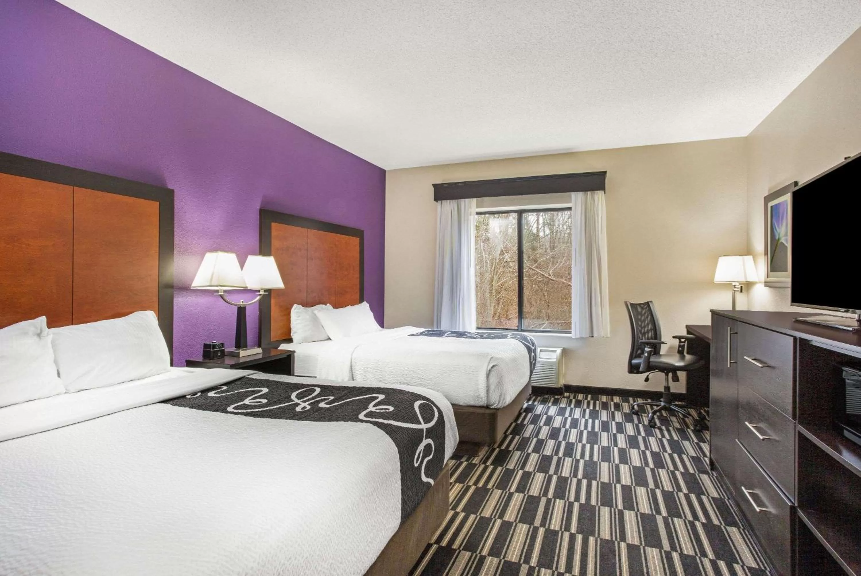 Photo of the whole room, Bed in La Quinta by Wyndham Norwich-Plainfield-Casino