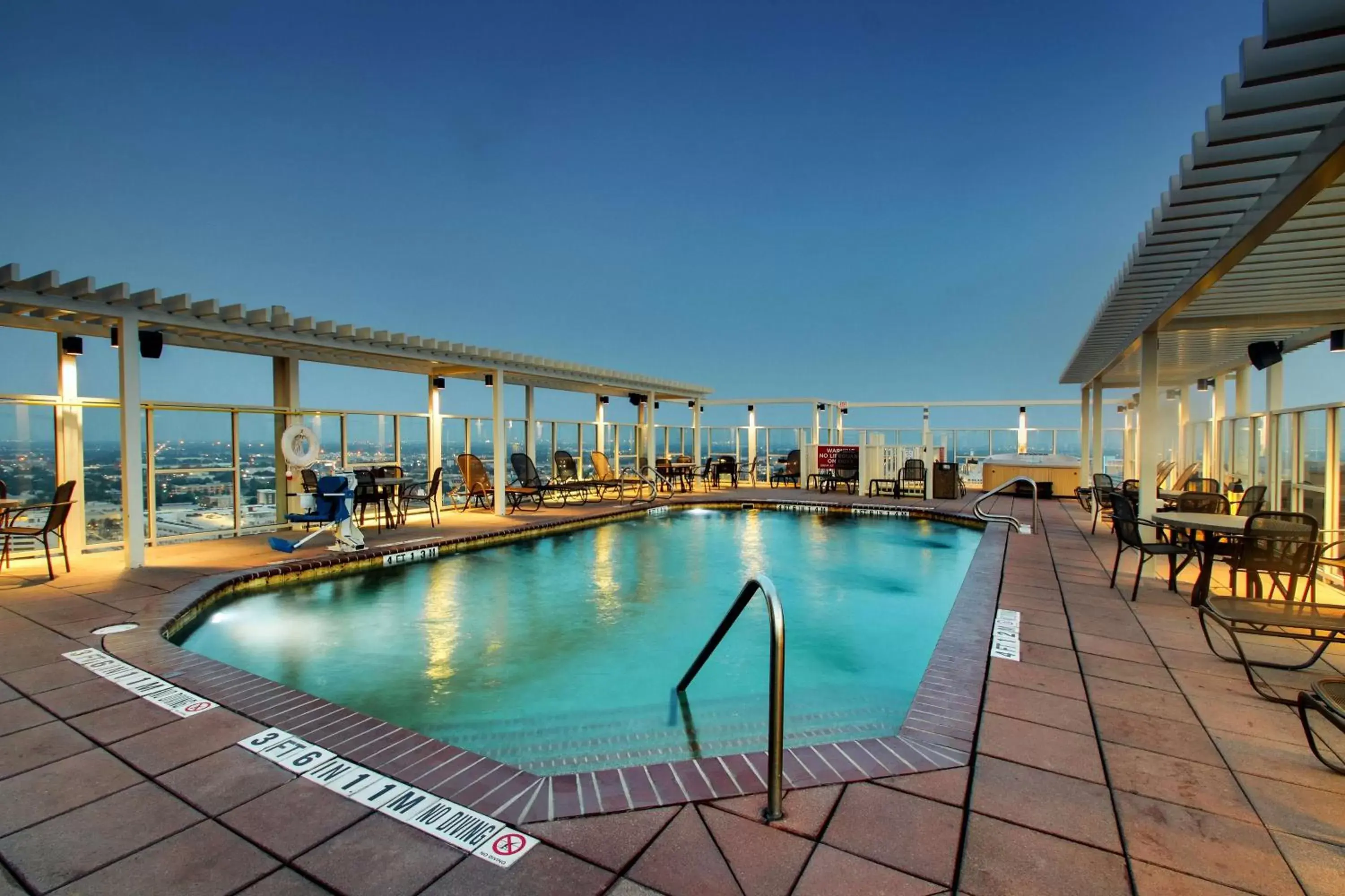 Pool view, Swimming Pool in Drury Plaza Hotel San Antonio Riverwalk
