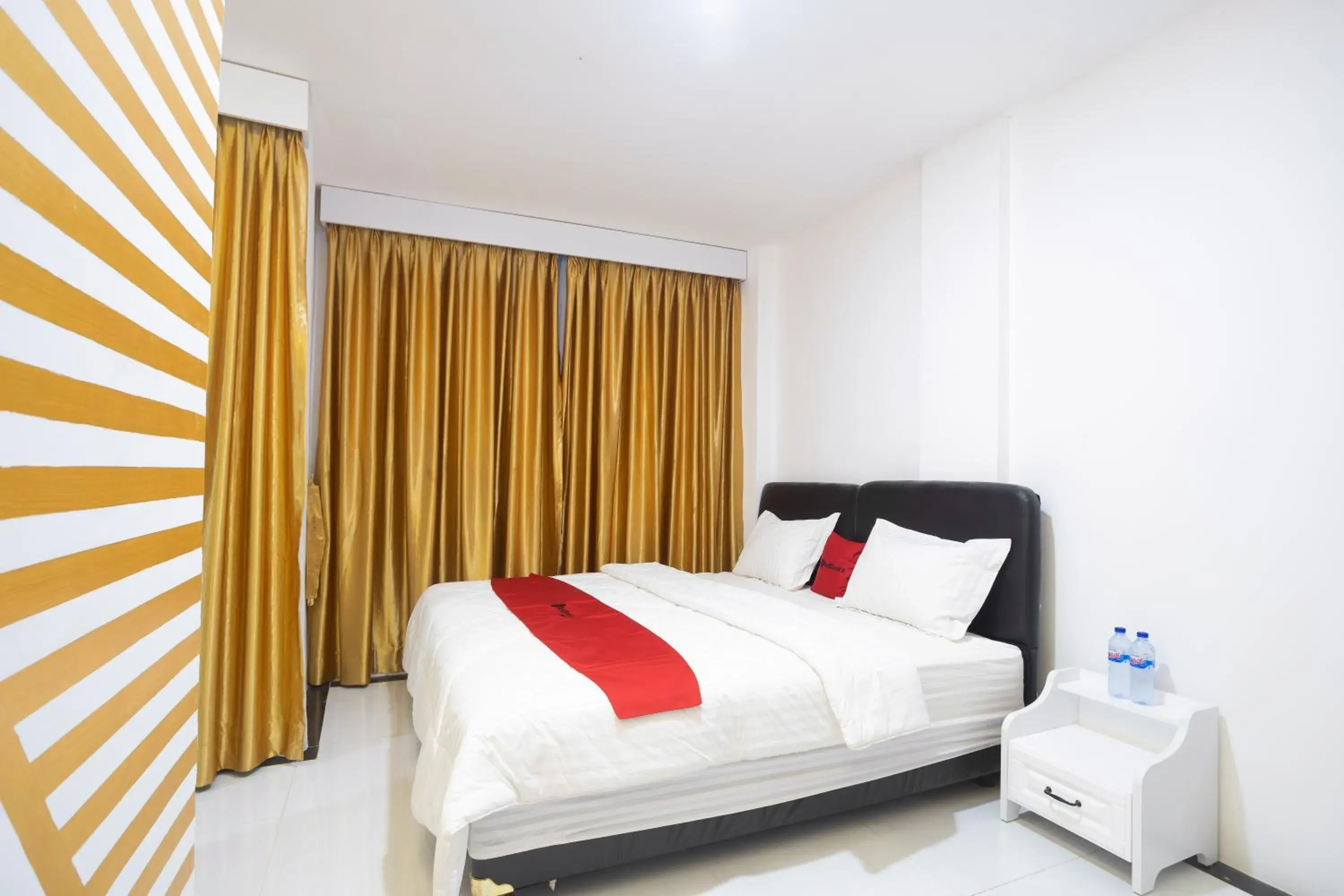 Bedroom, Bed in RedDoorz near IPB Dramaga Bogor Bedroom, Bed in RedDoorz near IPB Dramaga Bogor