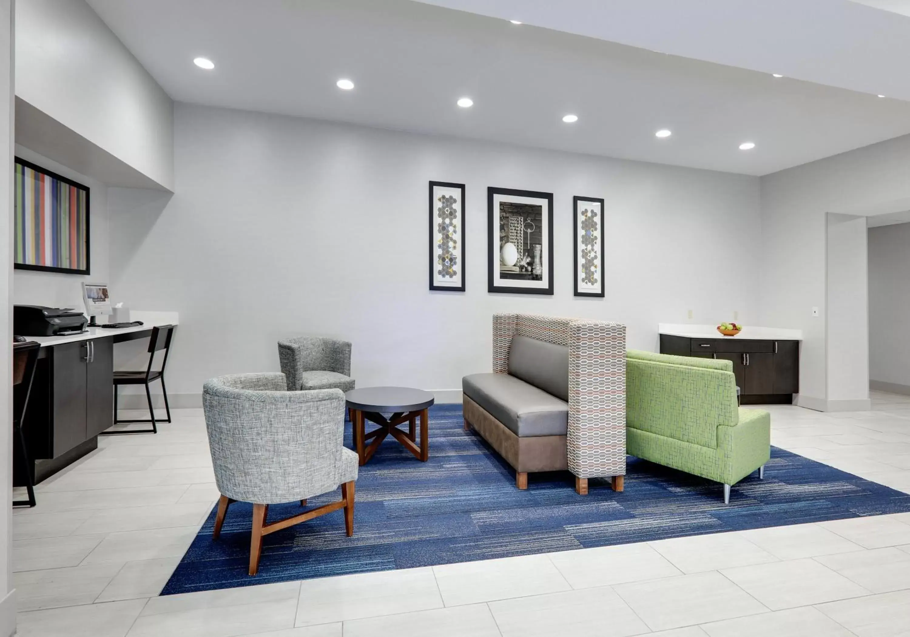 Property building, Seating Area in Holiday Inn Express Hotel & Suites Cleburne, an IHG Hotel