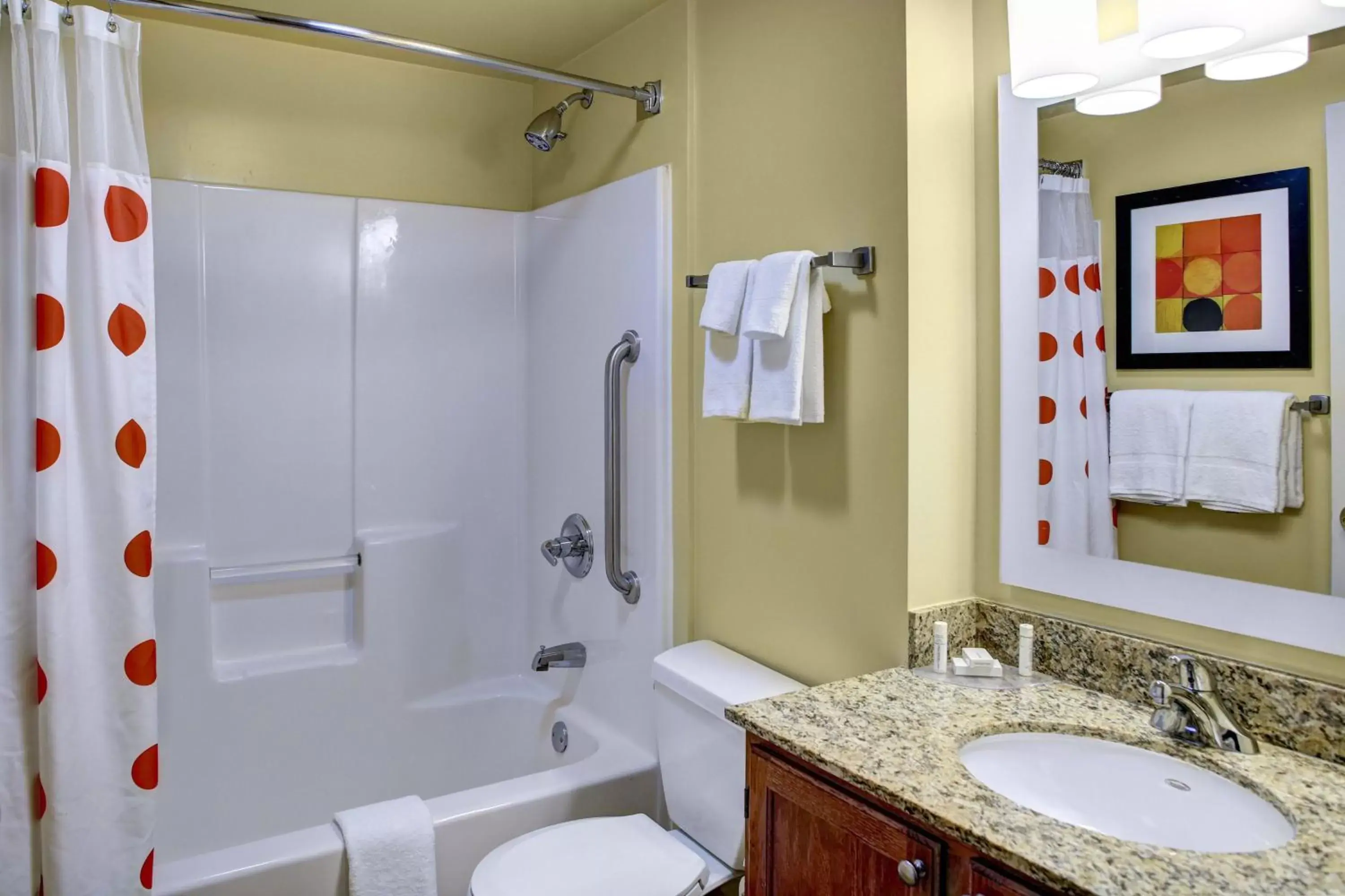 Bathroom in TownePlace Suites by Marriott Findlay