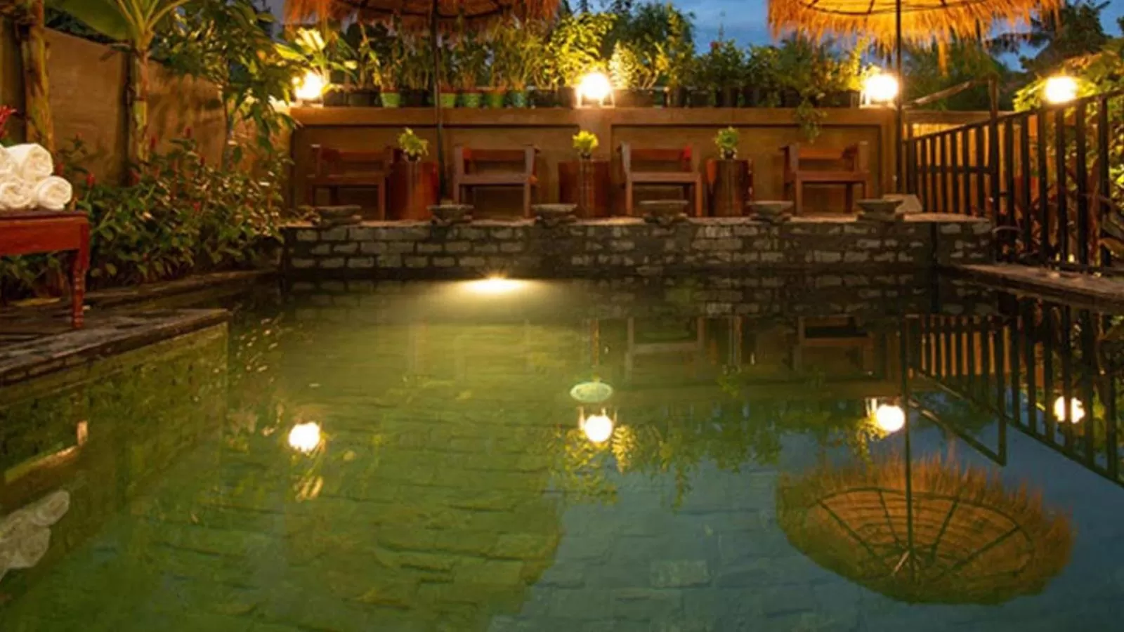 Night in Maison Model d'Angkor