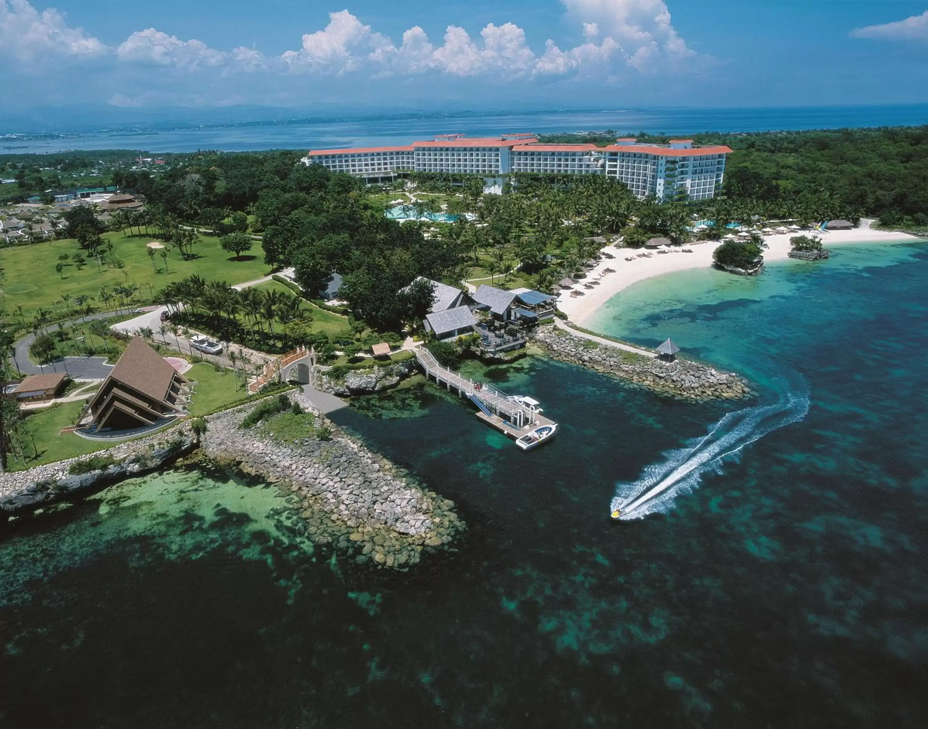 Property building in Shangri-La Mactan, Cebu Property building in Shangri-La Mactan, Cebu