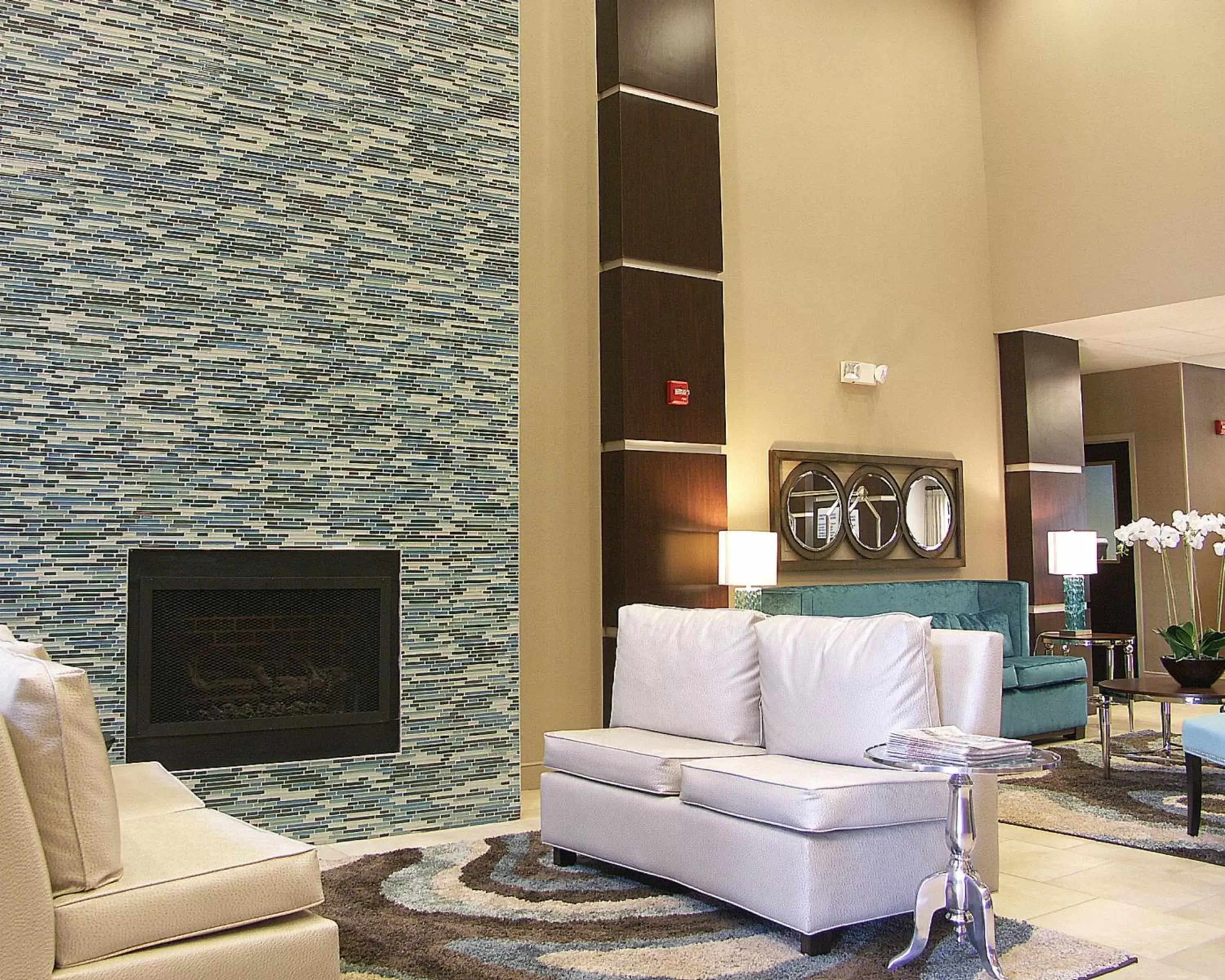 Property building, Seating Area in Holiday Inn Express & Suites - Cleveland Northwest, an IHG Hotel