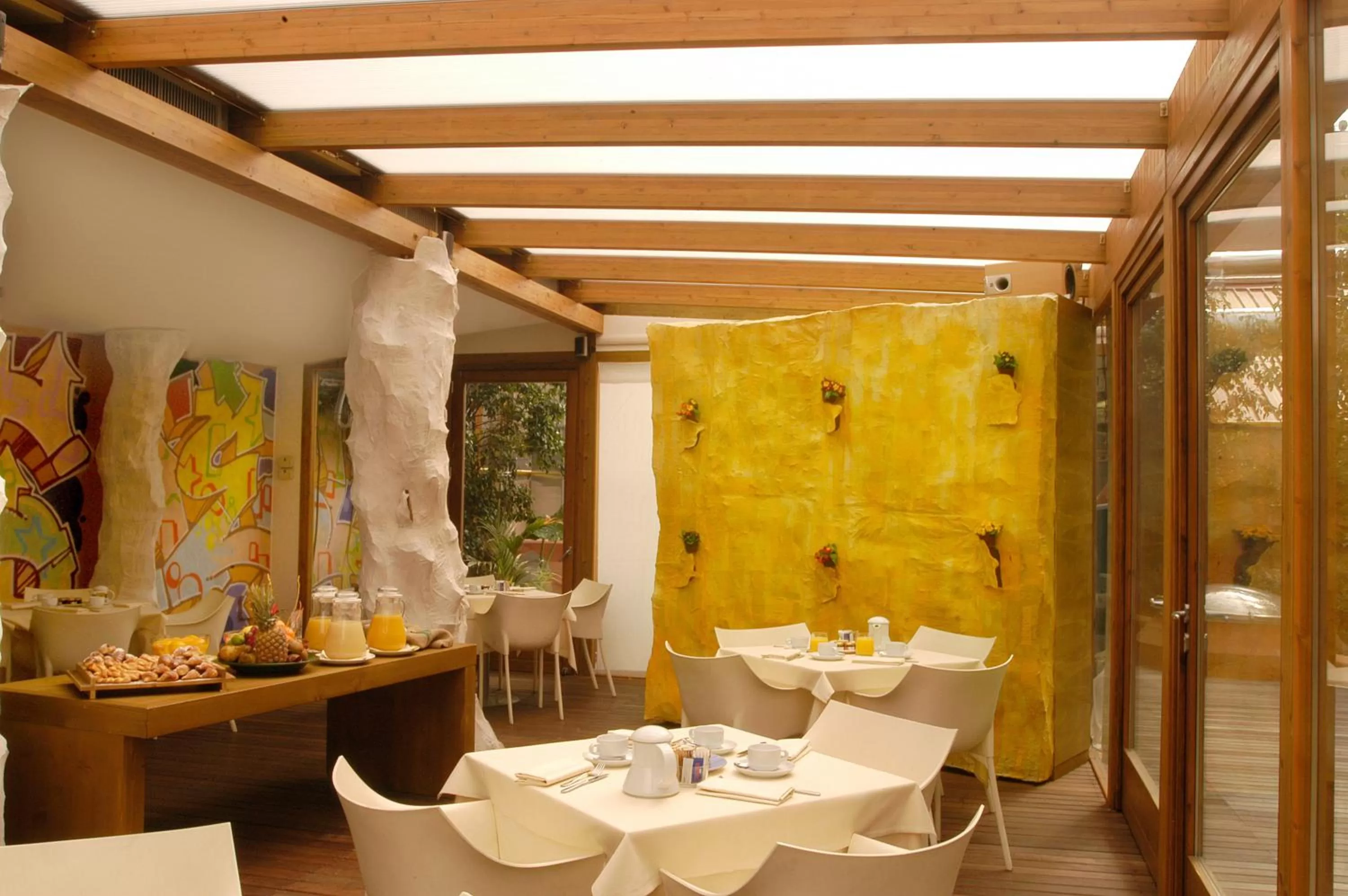 Restaurant/places to eat in Hotel Abitart