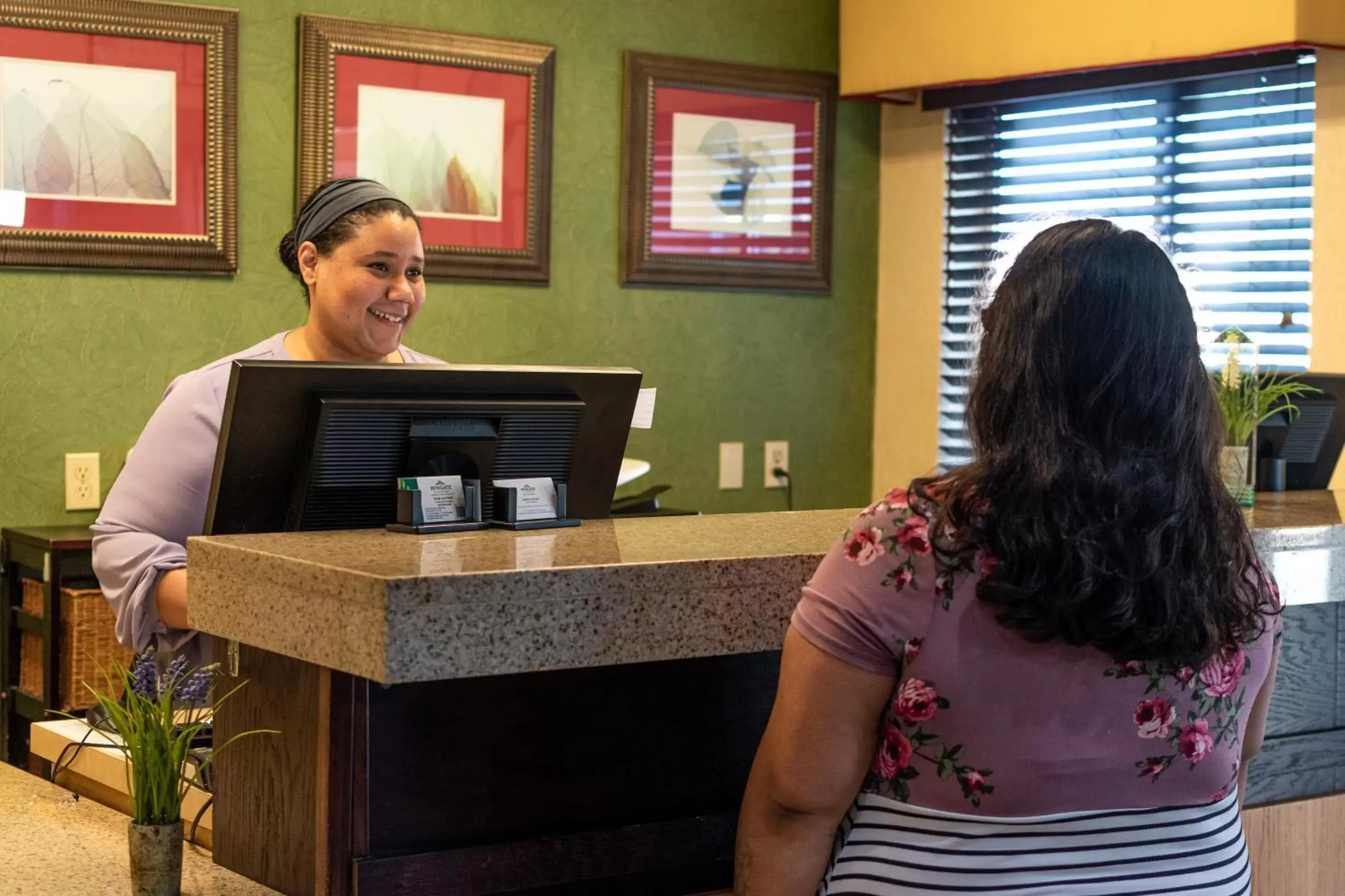 Lobby or reception in Wingate by Wyndham Sioux City