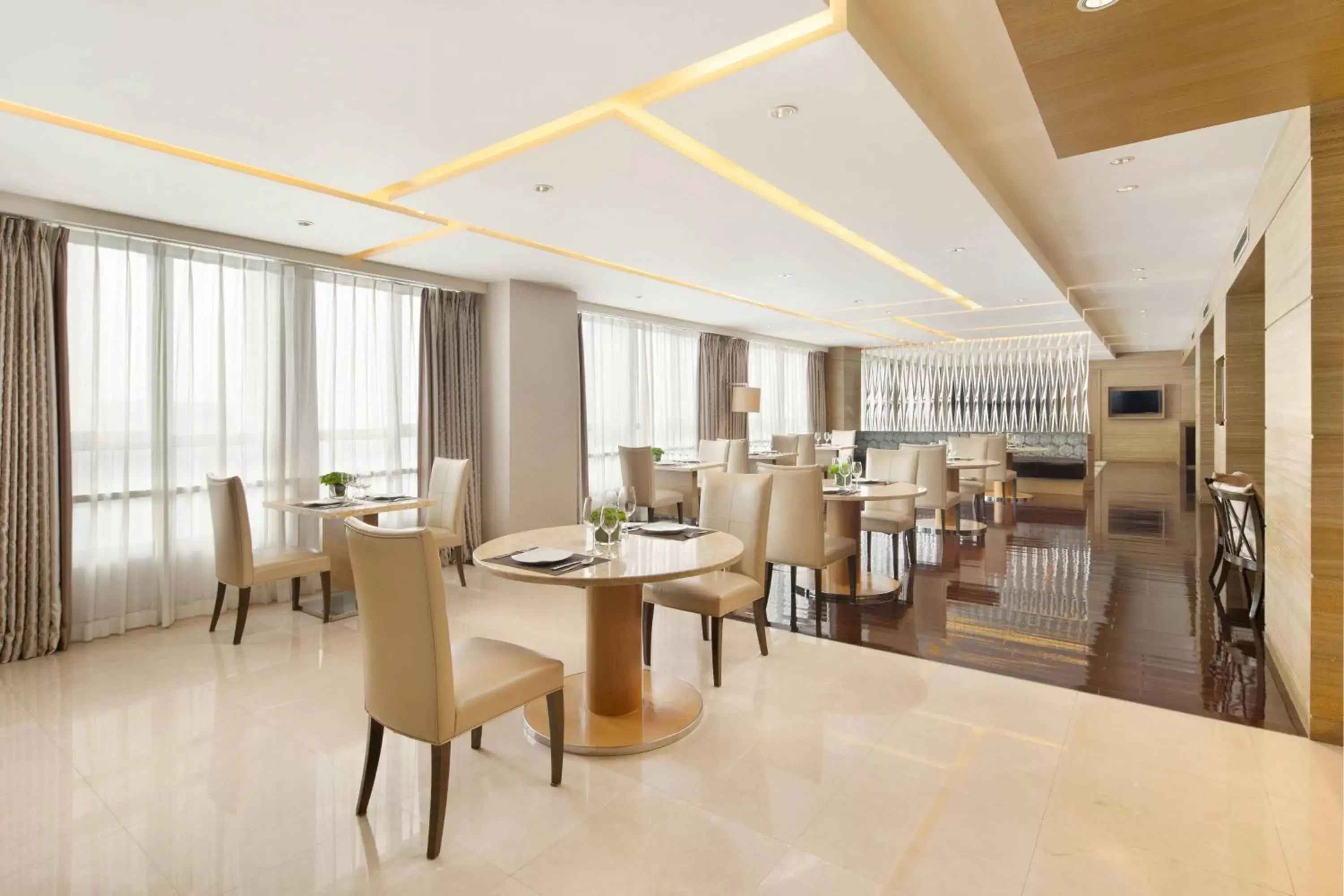 Lounge or bar, Restaurant/Places to Eat in Courtyard by Marriott Kunshan