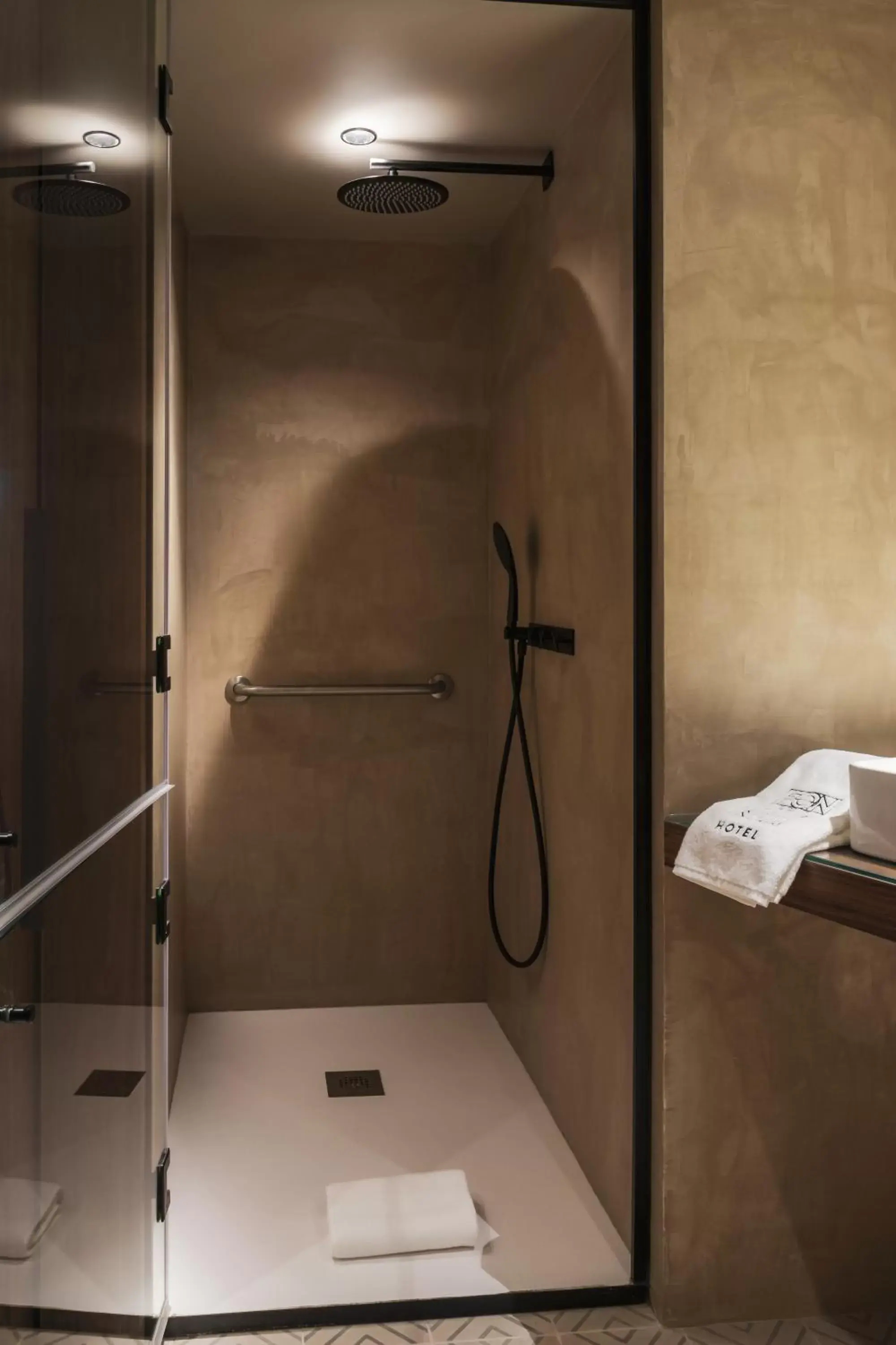 Bathroom in Fontinha Porto, Trademark Collection by Wyndham