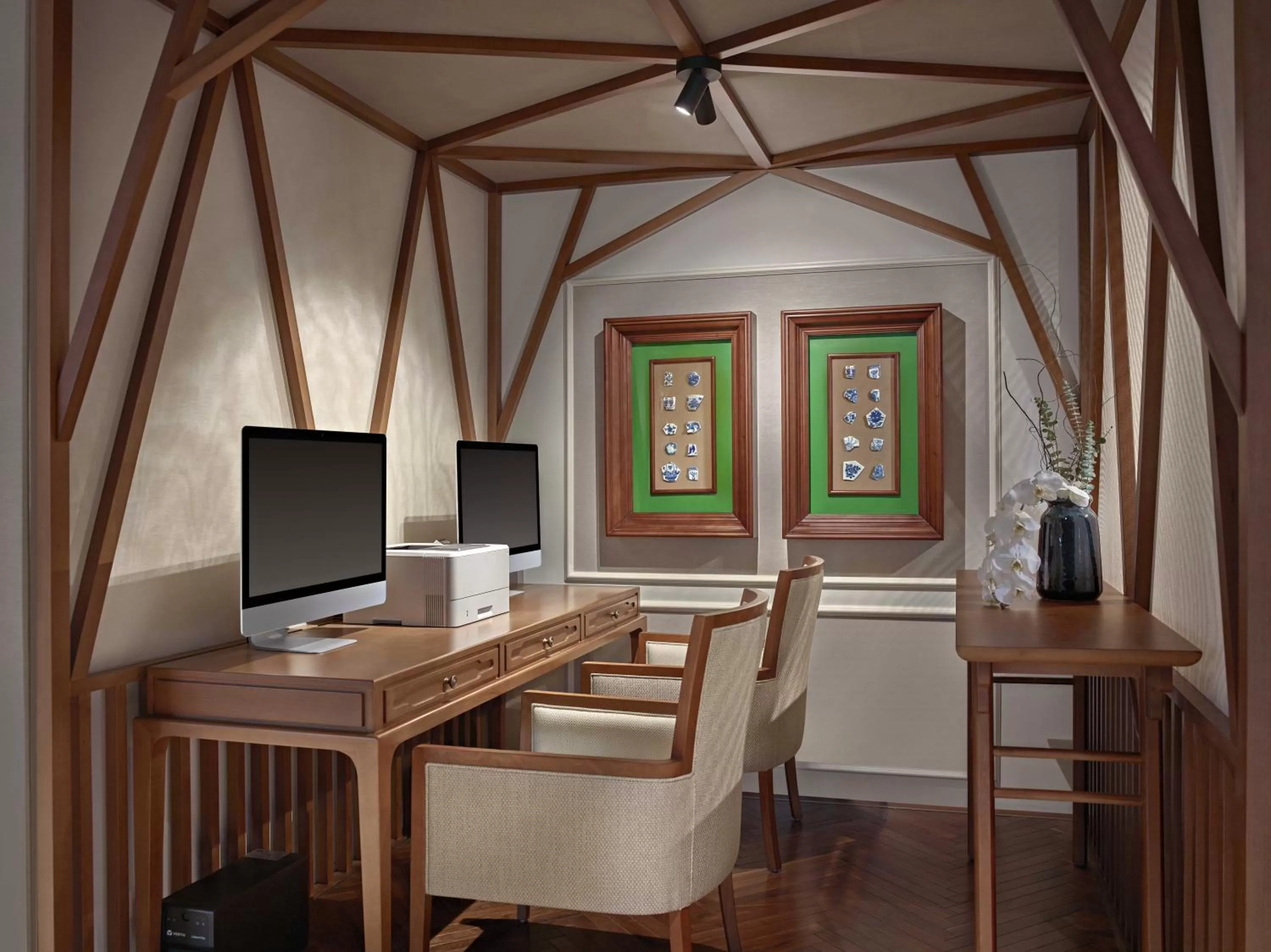 Business facilities in Grand Mercure Hanoi