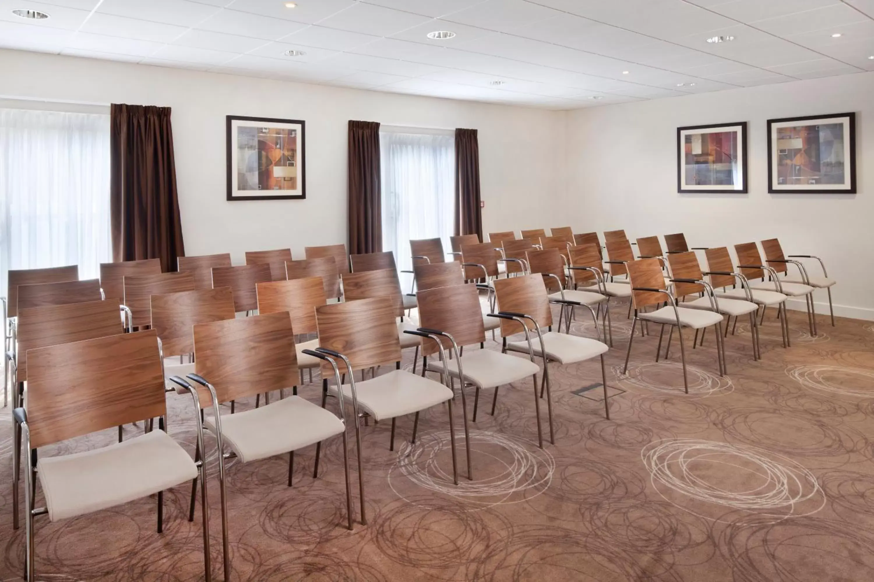 Meeting/conference room in Holiday Inn Winchester, an IHG Hotel