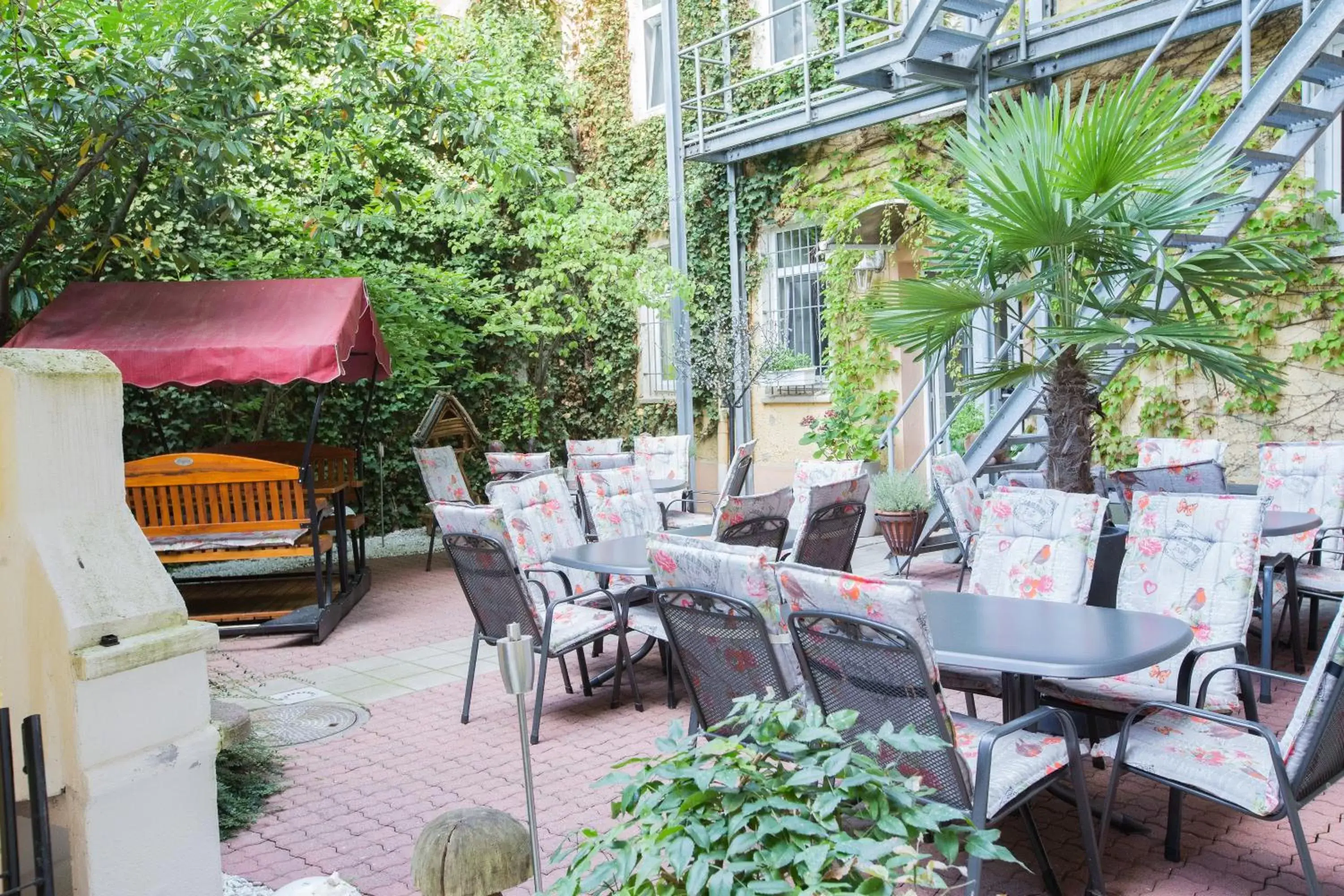 Garden, Restaurant/Places to Eat in Hotel Berlin