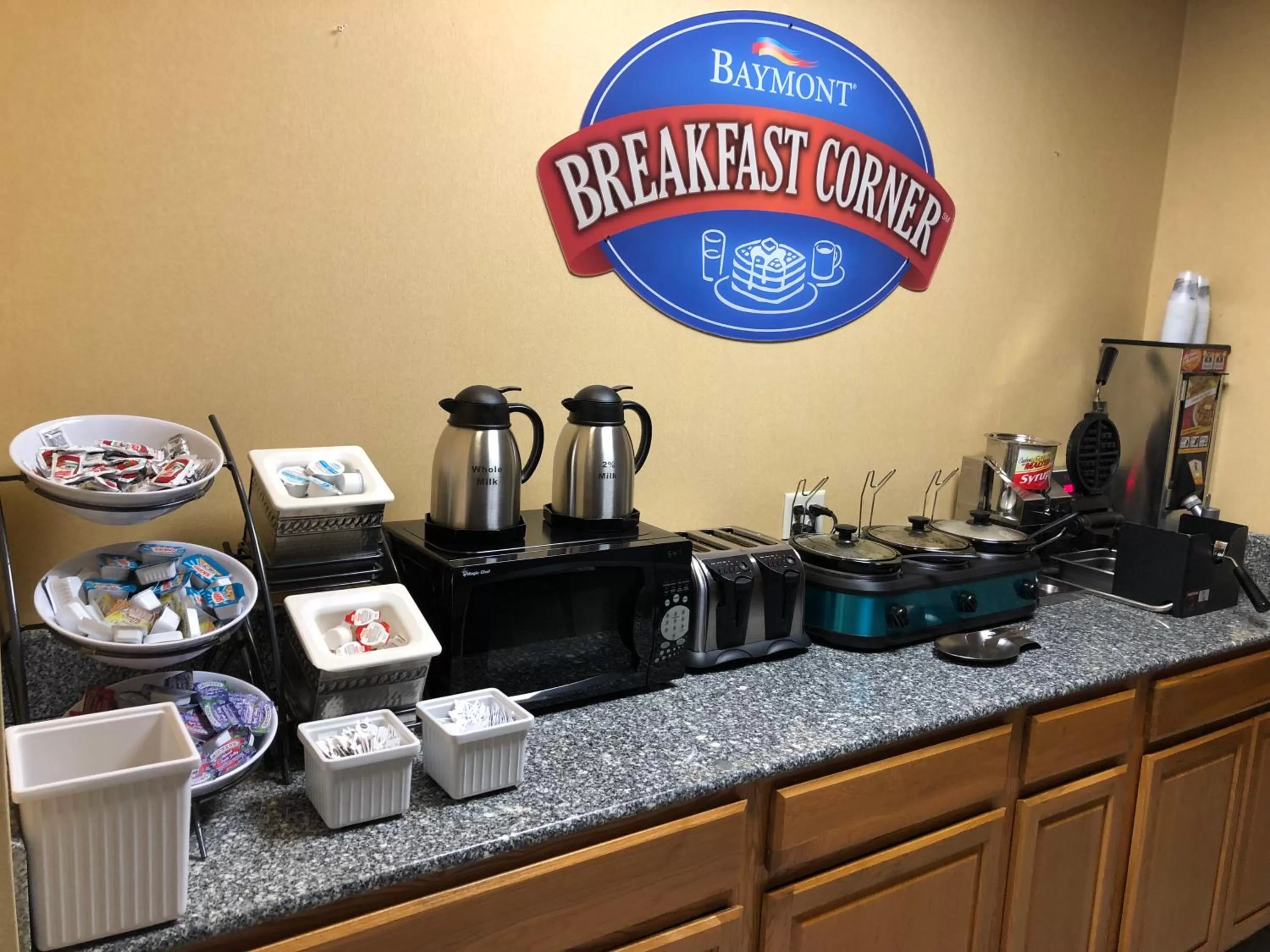 Breakfast in Baymont by Wyndham Fort Wayne