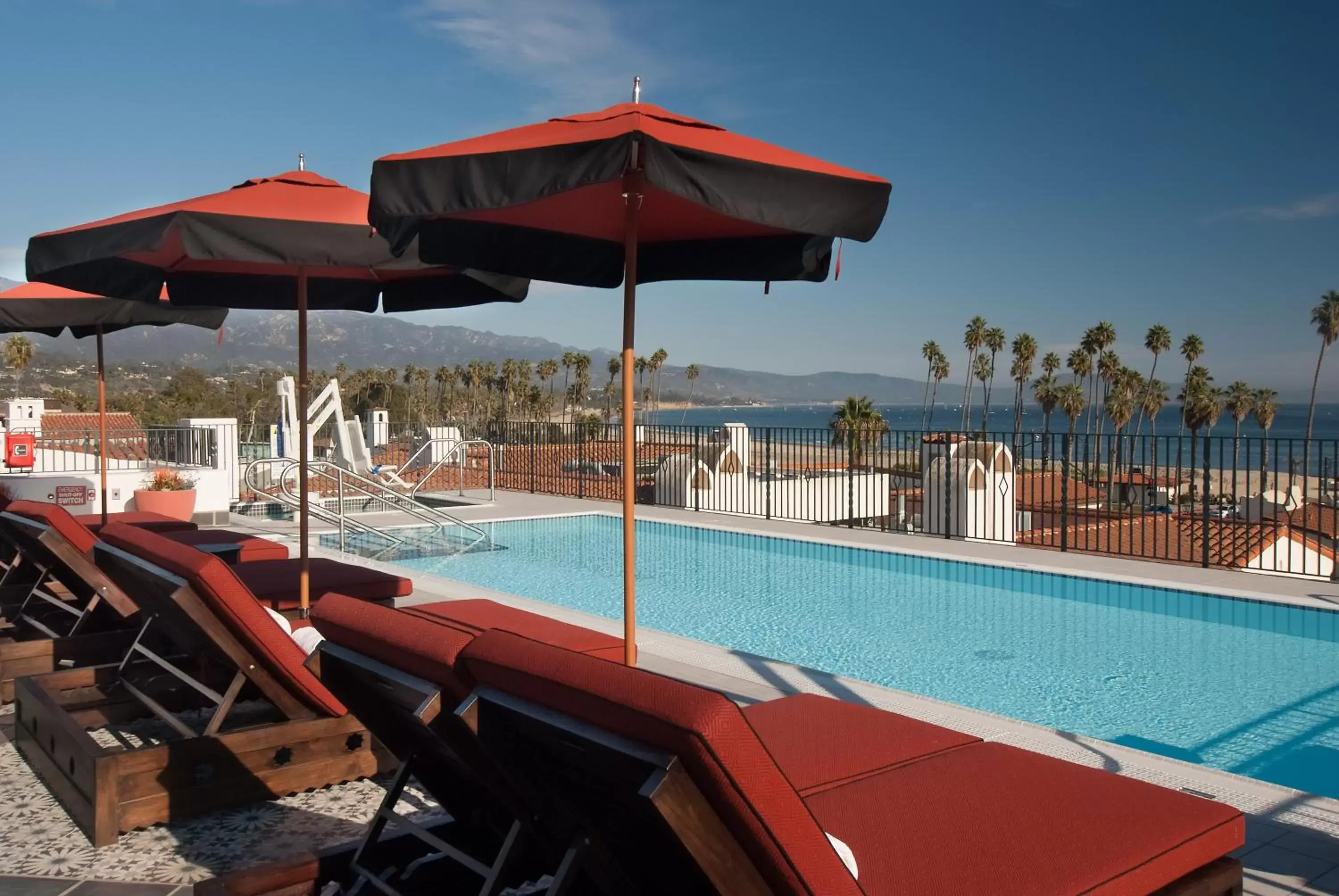 Swimming Pool in Hotel Californian