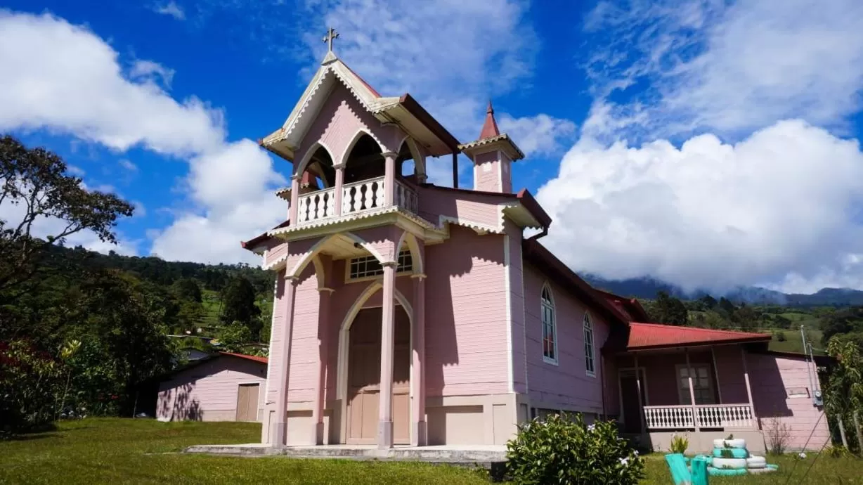 Nearby landmark, Property Building in Hospedaje La Naciente