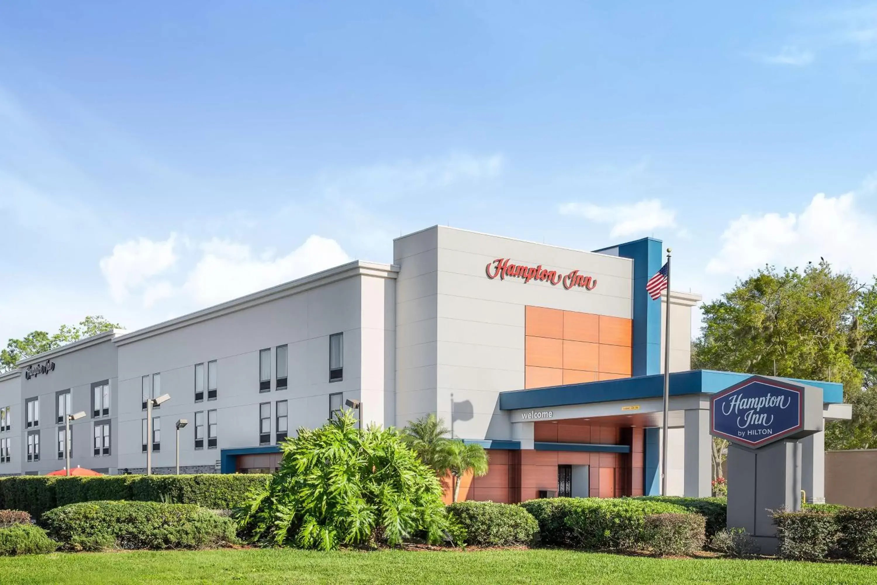 Property Building in Hampton Inn Debary-Deltona