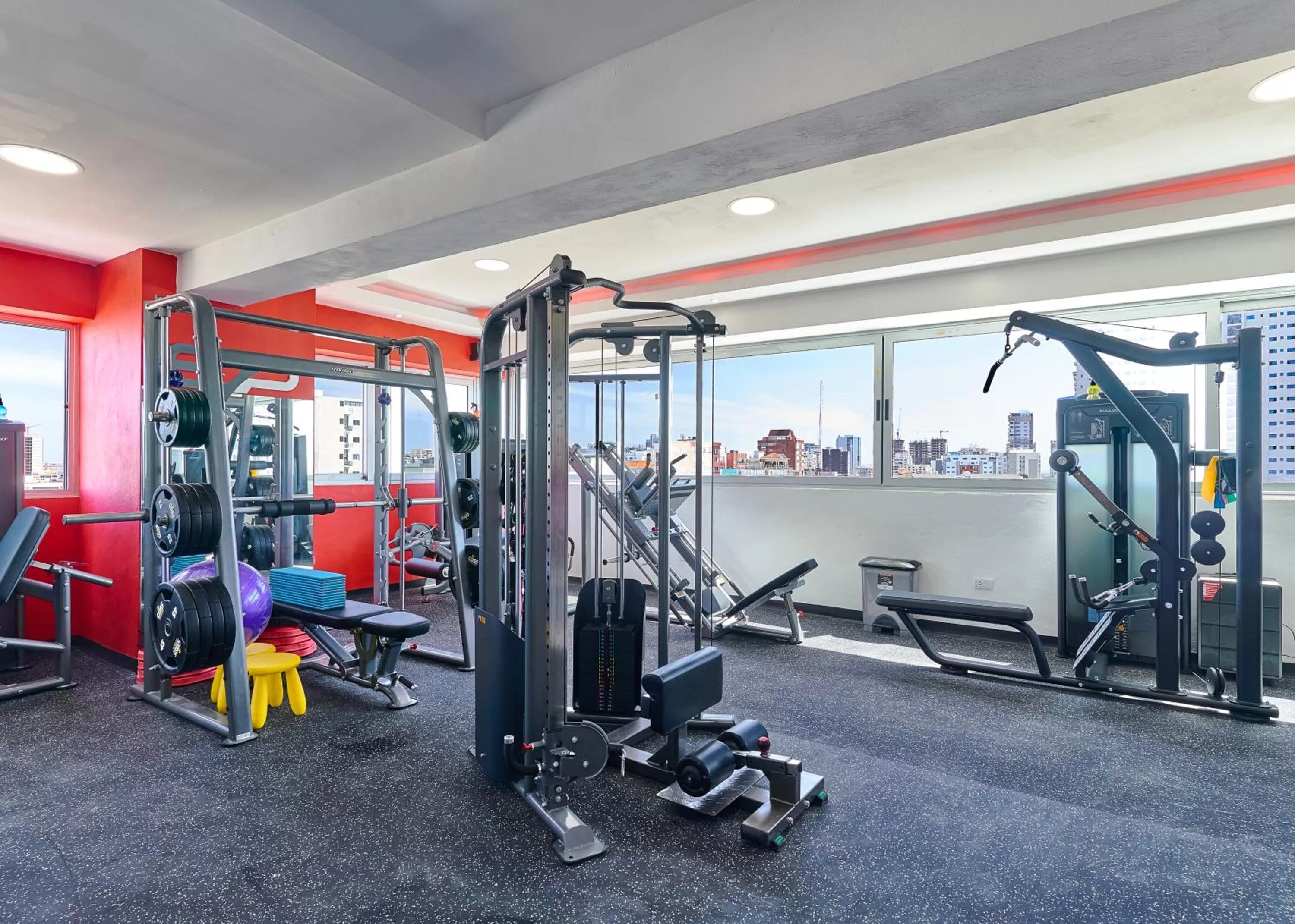 Fitness centre/facilities in Central Suites Tower