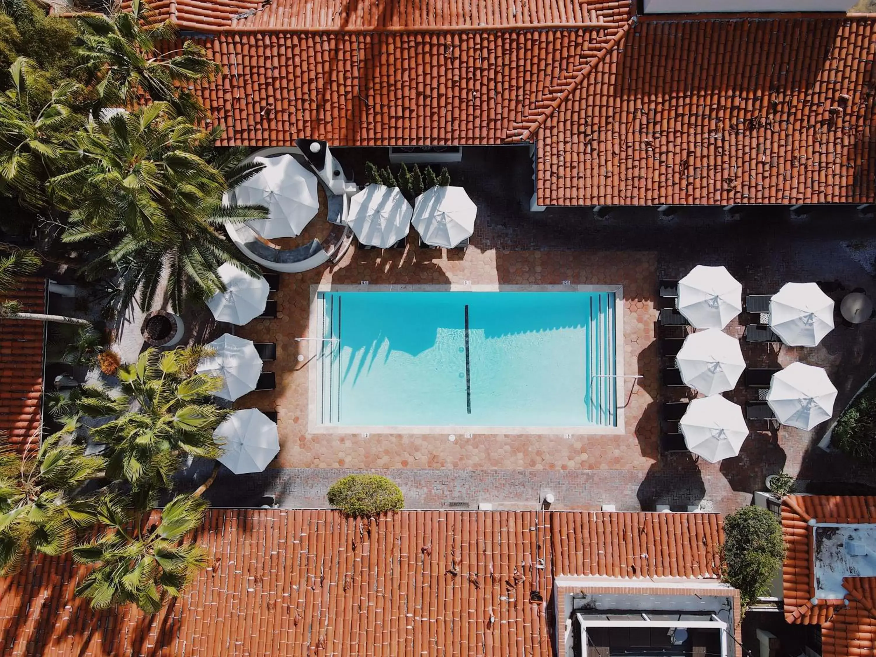 Property building in Villa Royale Property building in Villa Royale