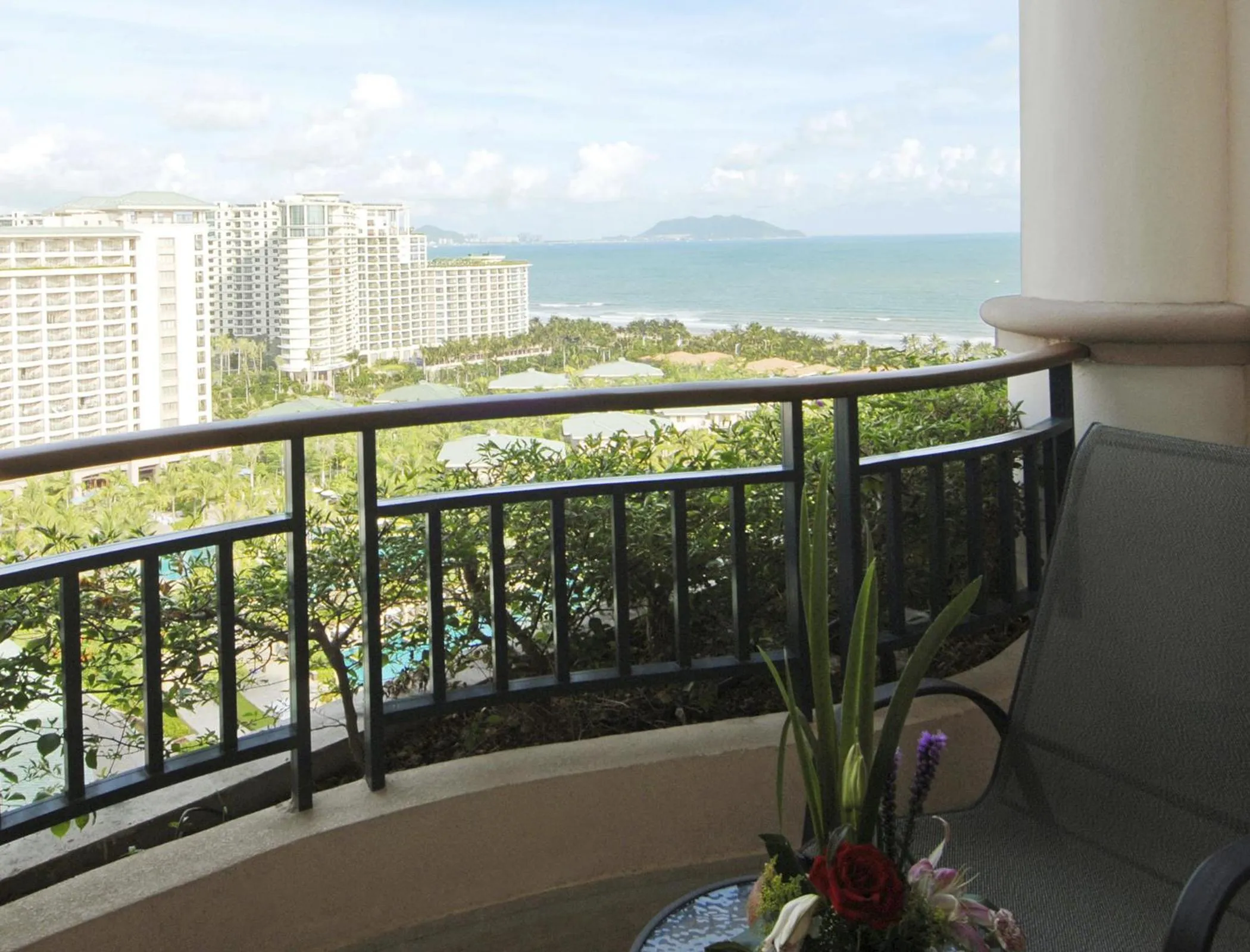 Balcony/Terrace in Howard Johnson Resort Sanya Bay