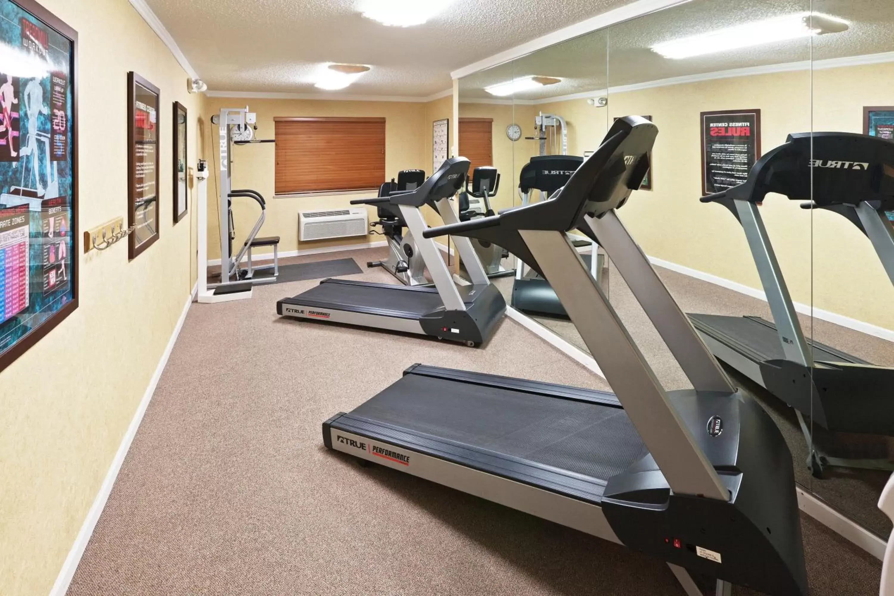 Fitness Center/Facilities in Ramada by Wyndham Santa Fe