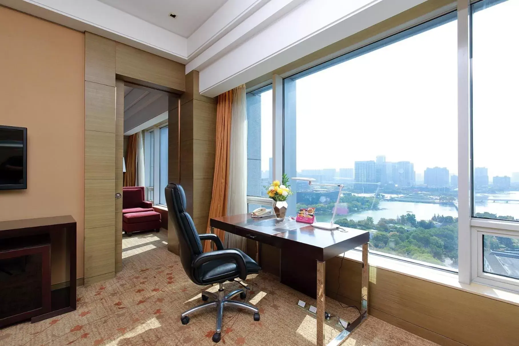 Seating area in Crowne Plaza Nanjing Jiangning, an IHG Hotel