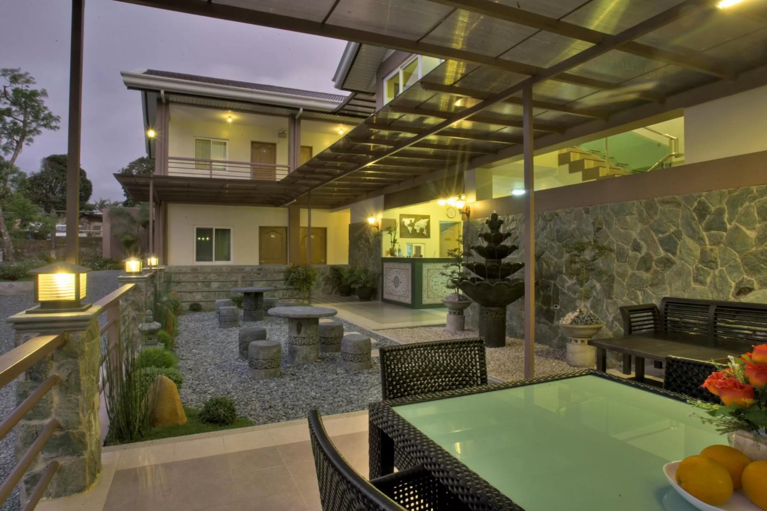 Lounge or bar in Hanan Hotel Tagaytay - Formerly Tagaytay Wingate Manor