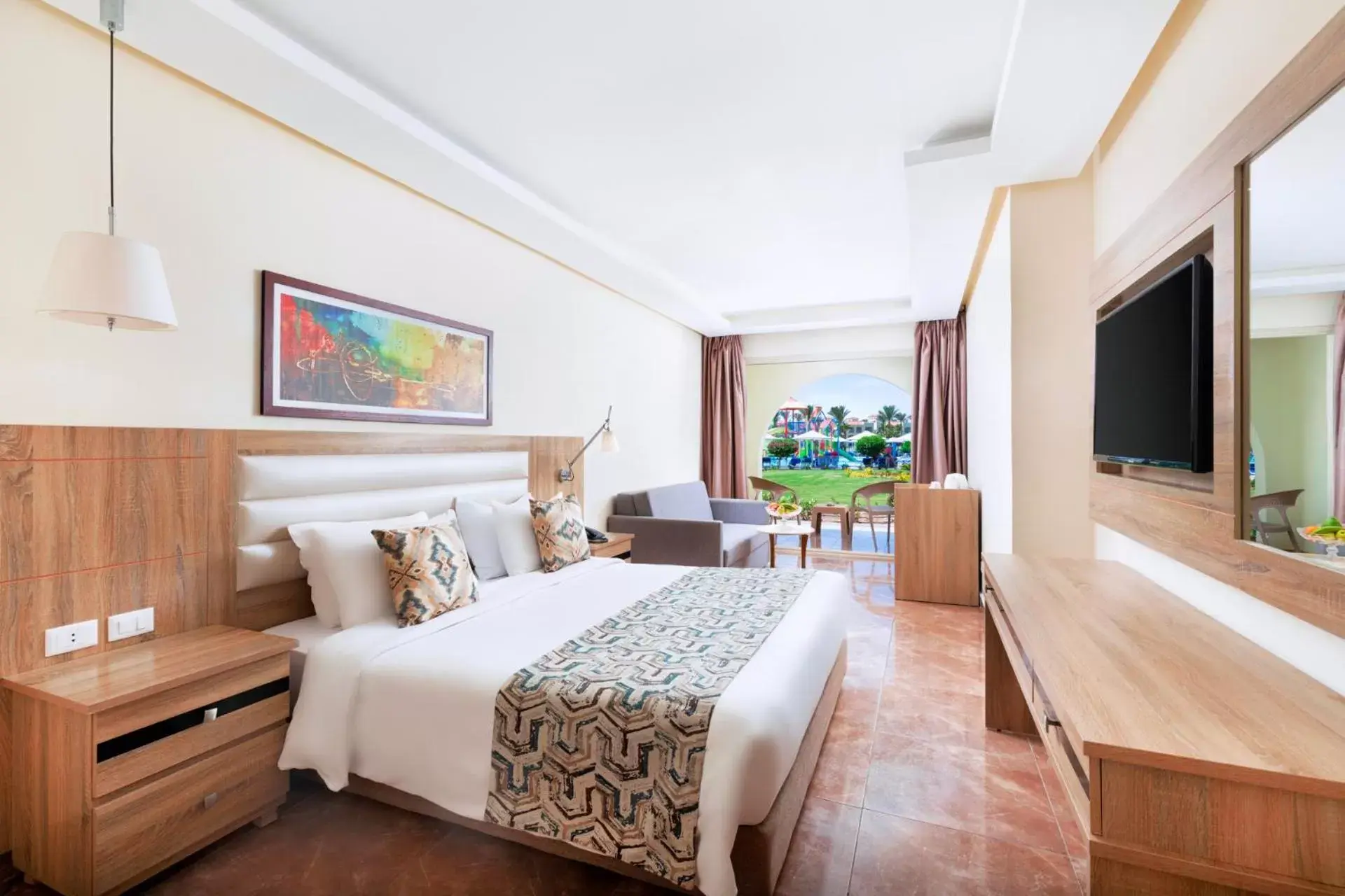 Bedroom, Bed in Pickalbatros Dana Beach Resort - Aqua Park Bedroom, Bed in Pickalbatros Dana Beach Resort - Aqua Park