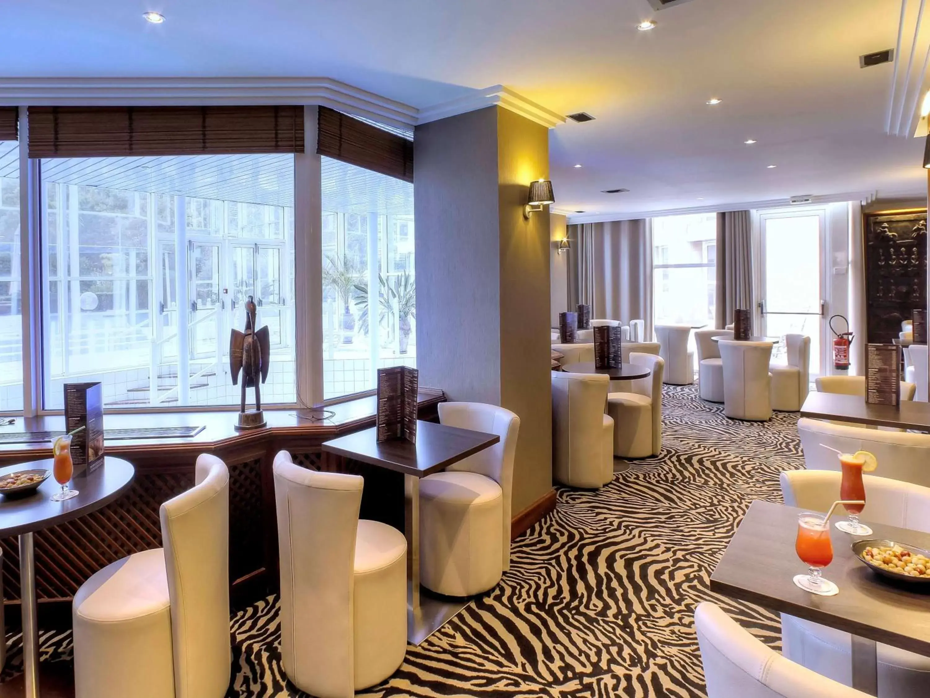 Lounge or bar, Restaurant/Places to Eat in Hotel Mercure Grenoble Centre Président