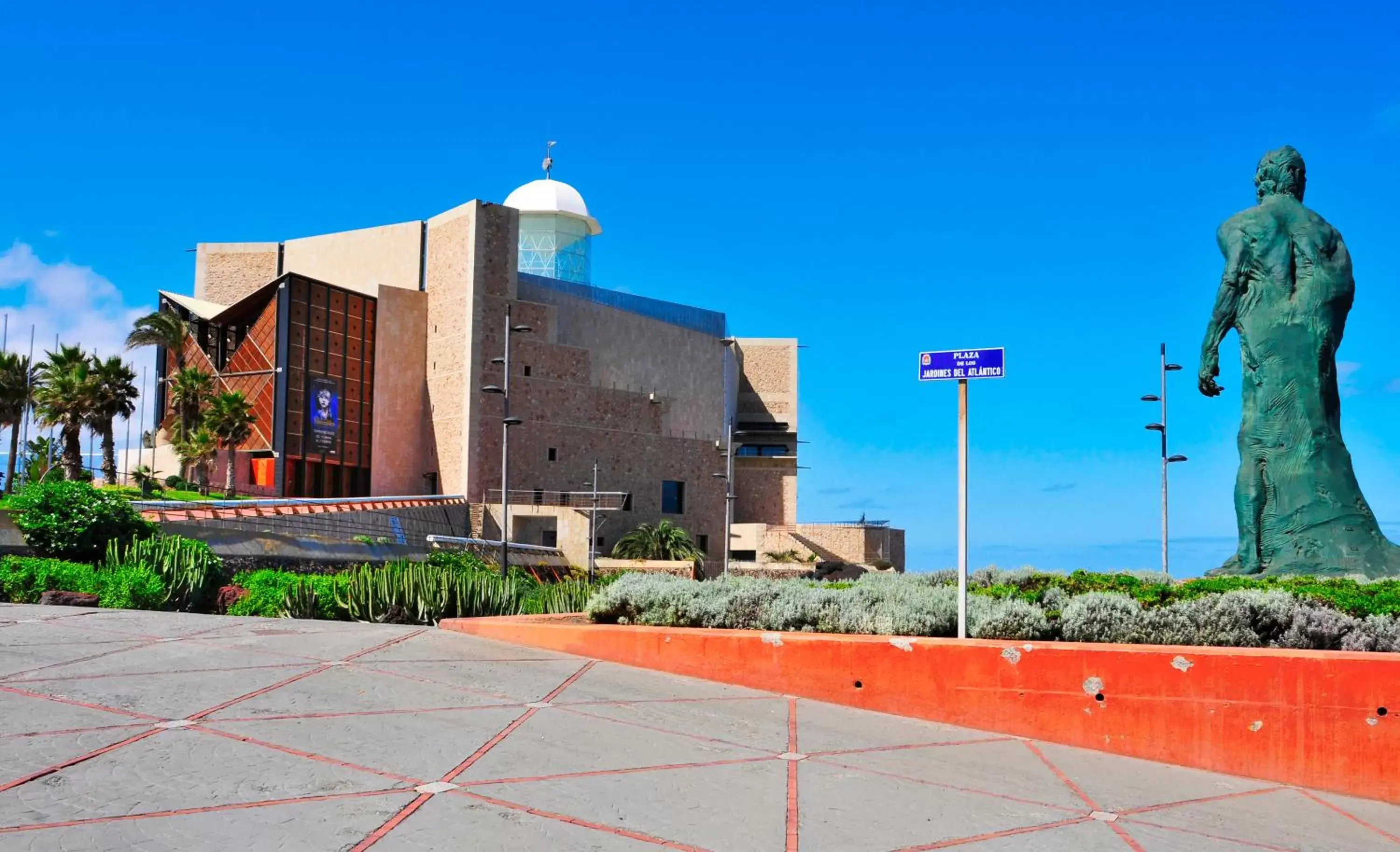 Nearby landmark, Property Building in Maresía Canteras Urban Hotel