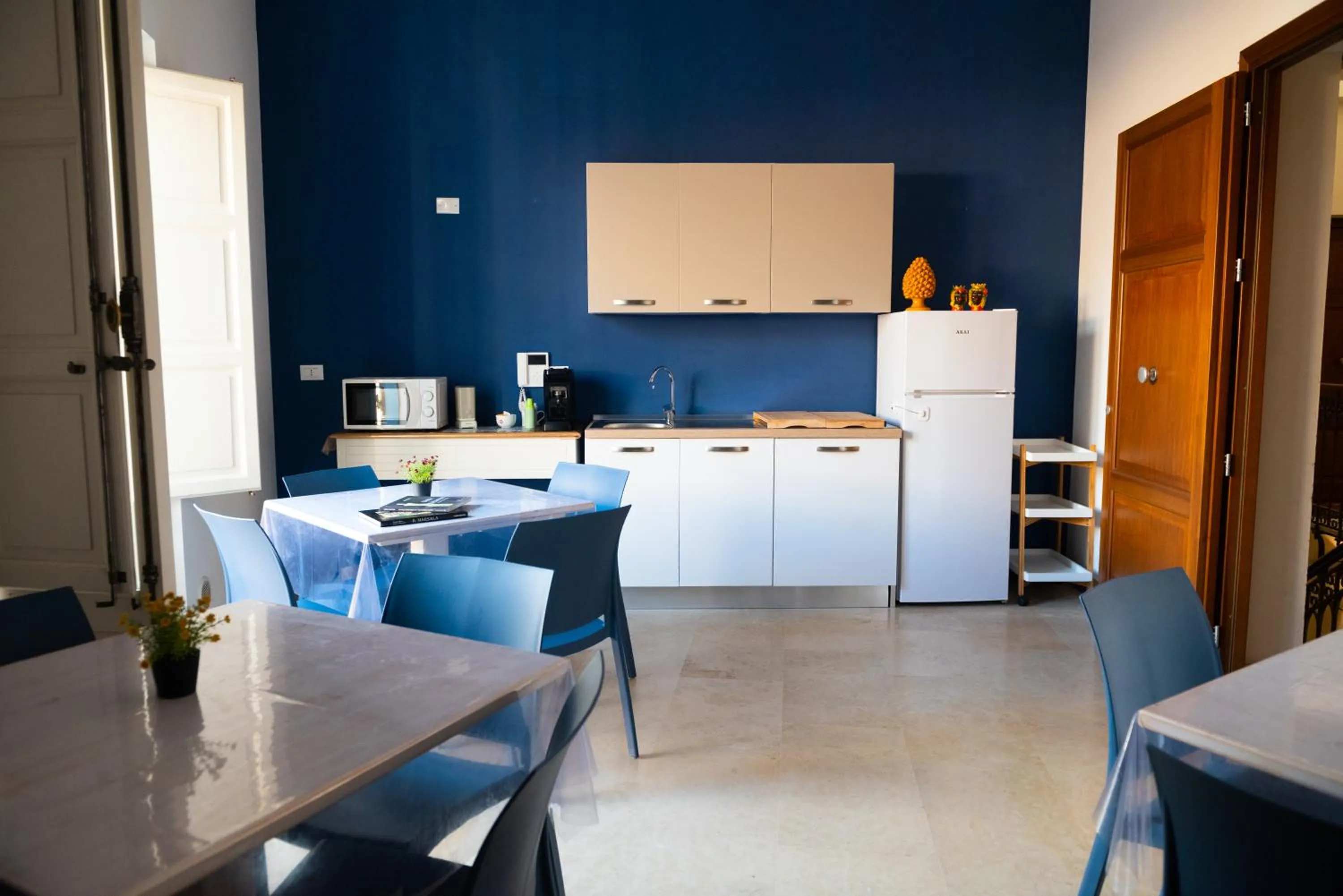 Coffee/tea facilities in ZIBIBBO SUITES & ROOMS - Aparthotel in Centro Storico a Trapani