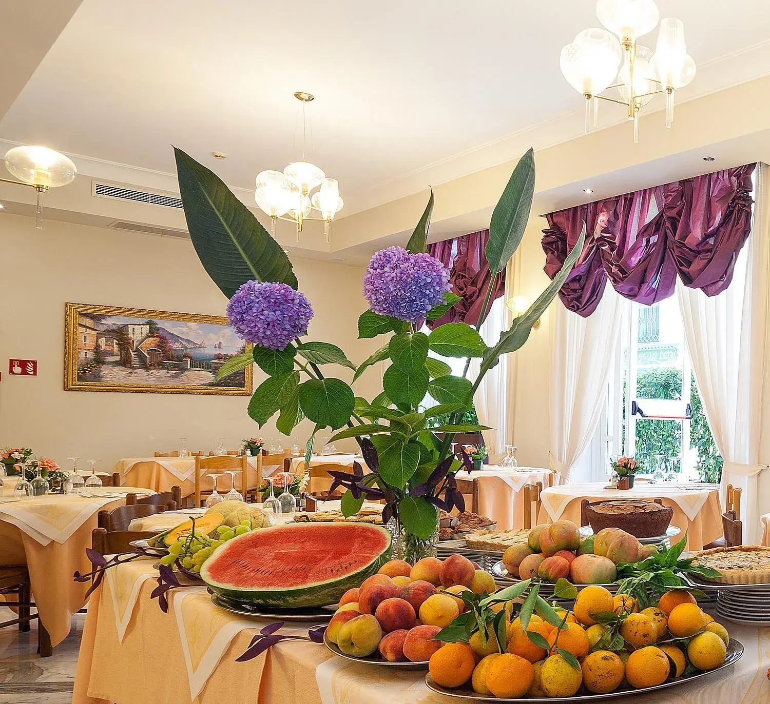 Restaurant/places to eat, Banquet Facilities in Hotel Club