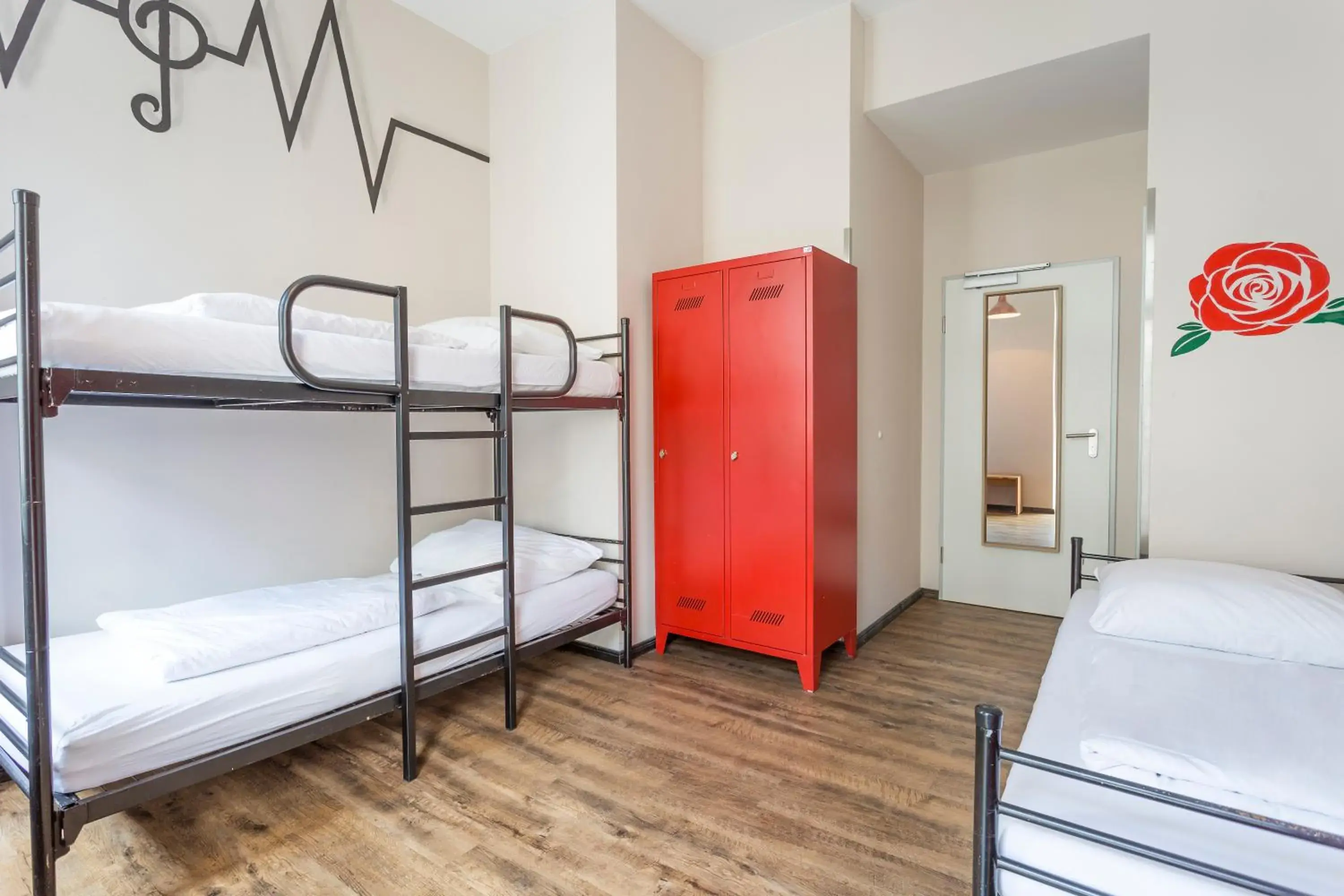 Bedroom, Bunk Bed in Sunflower Hostel