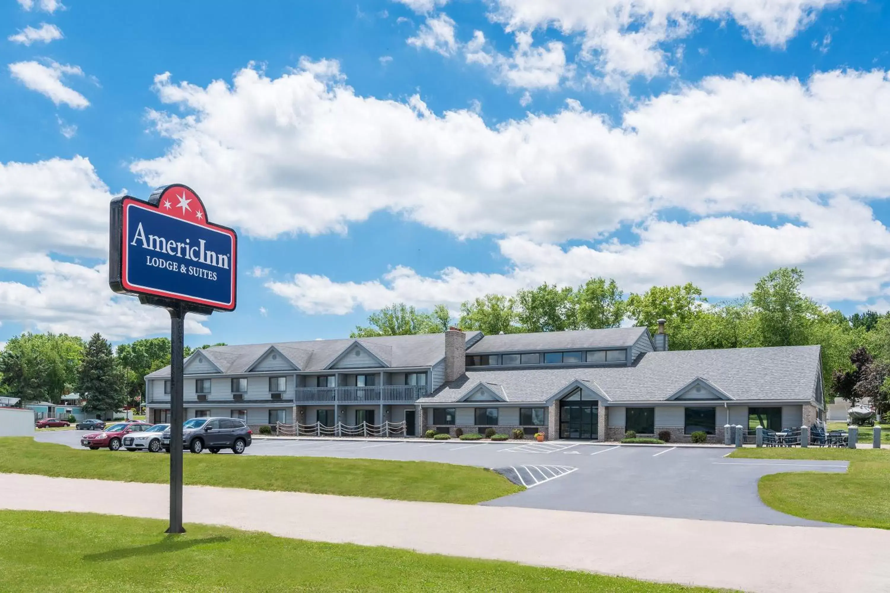 Facade/entrance, Property Building in AmericInn by Wyndham Lake City