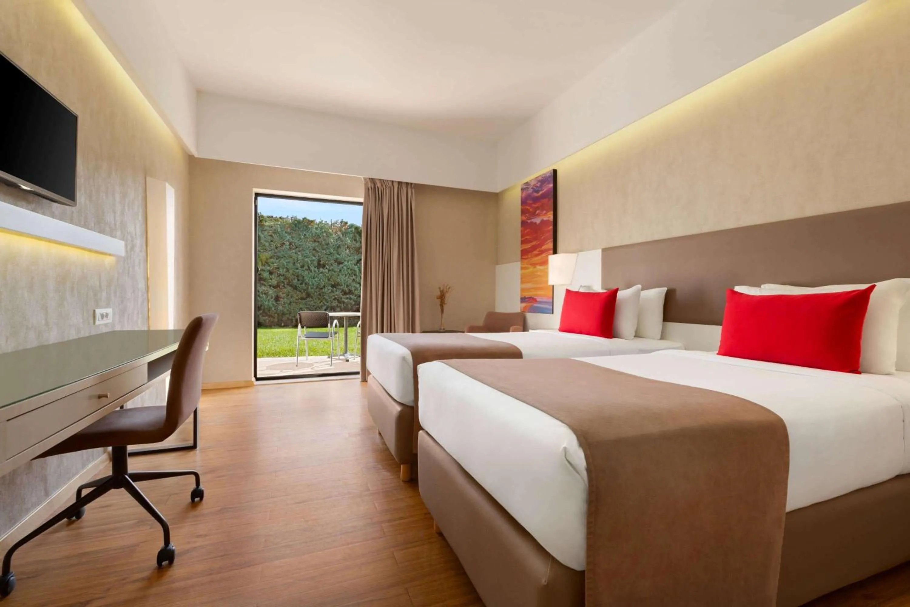 Photo of the whole room, Bed in Ramada Plaza by Wyndham Thraki