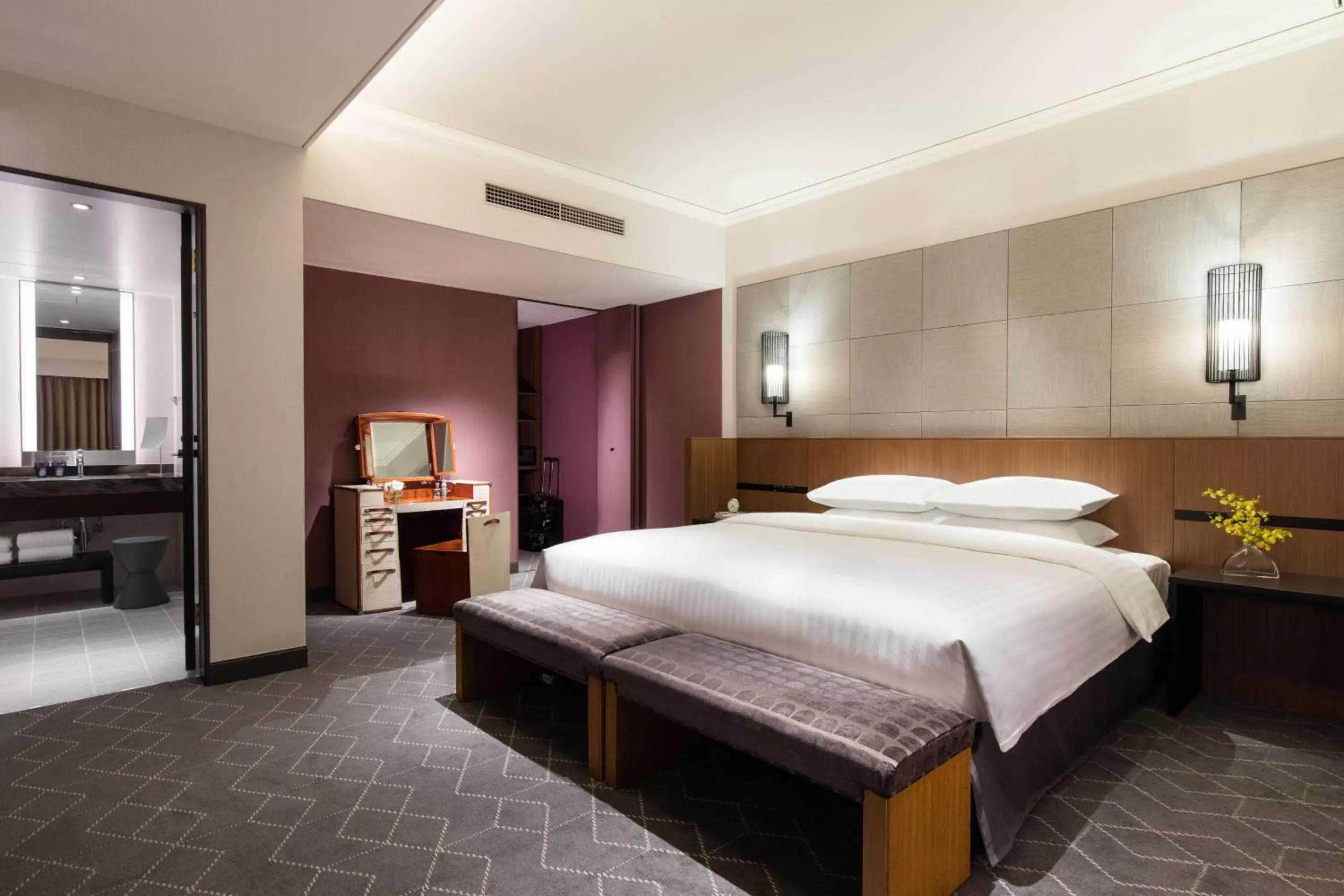 Bedroom, Bed in Courtyard by Marriott Shin-Osaka Station