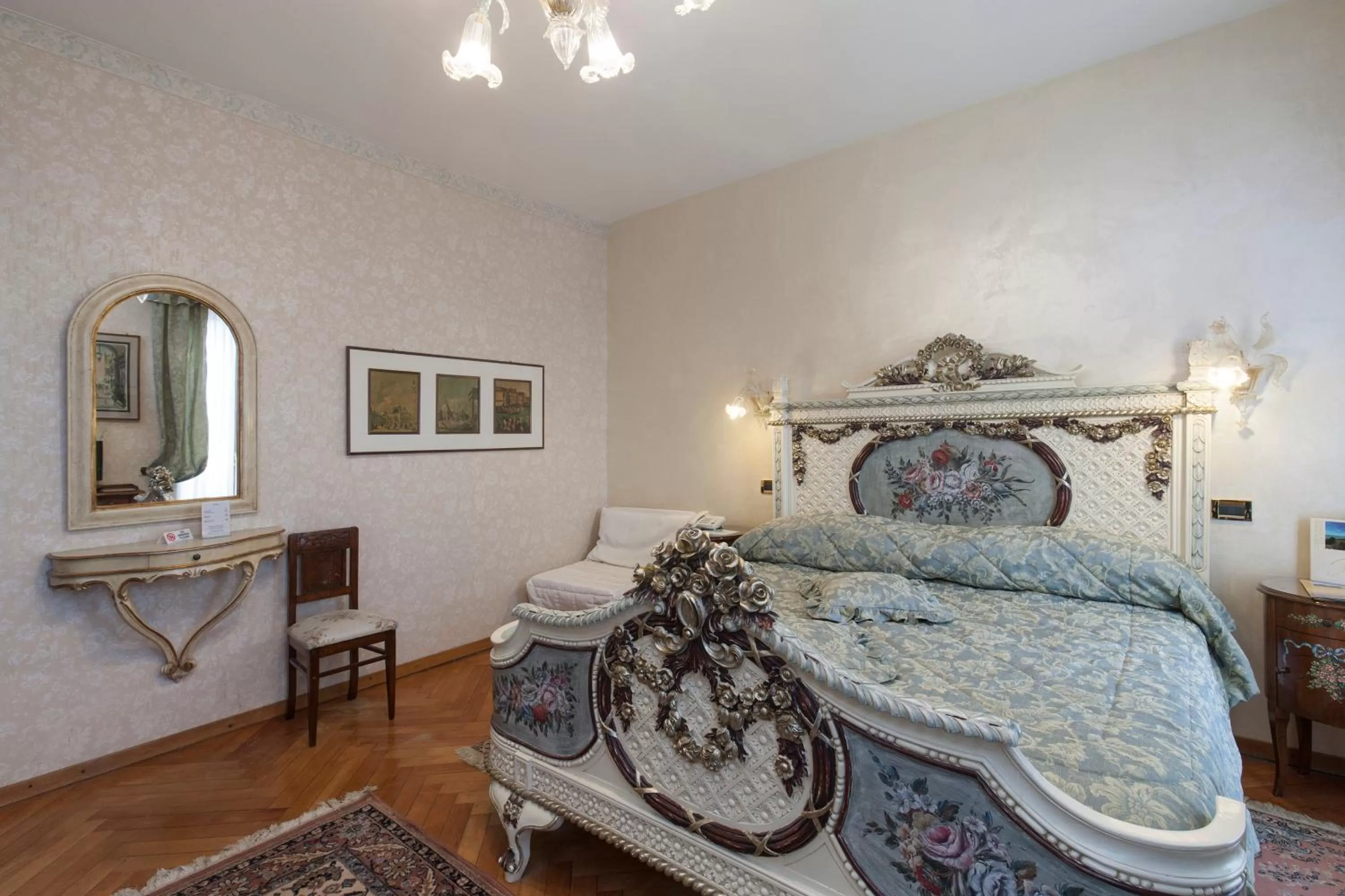 Bed in Hotel Riviera Venezia Lido