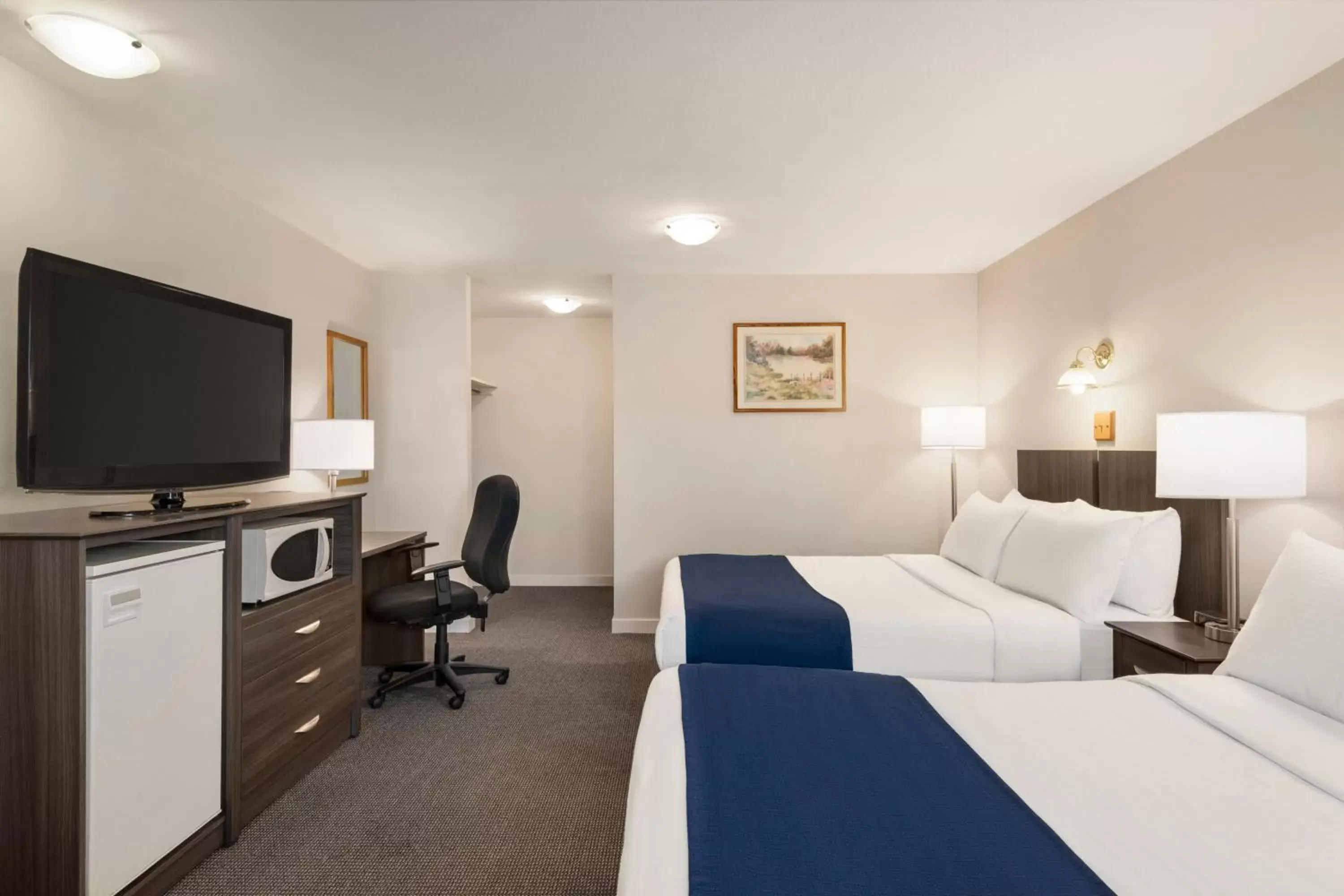 TV and multimedia, TV/Entertainment Center in Travelodge by Wyndham McBride