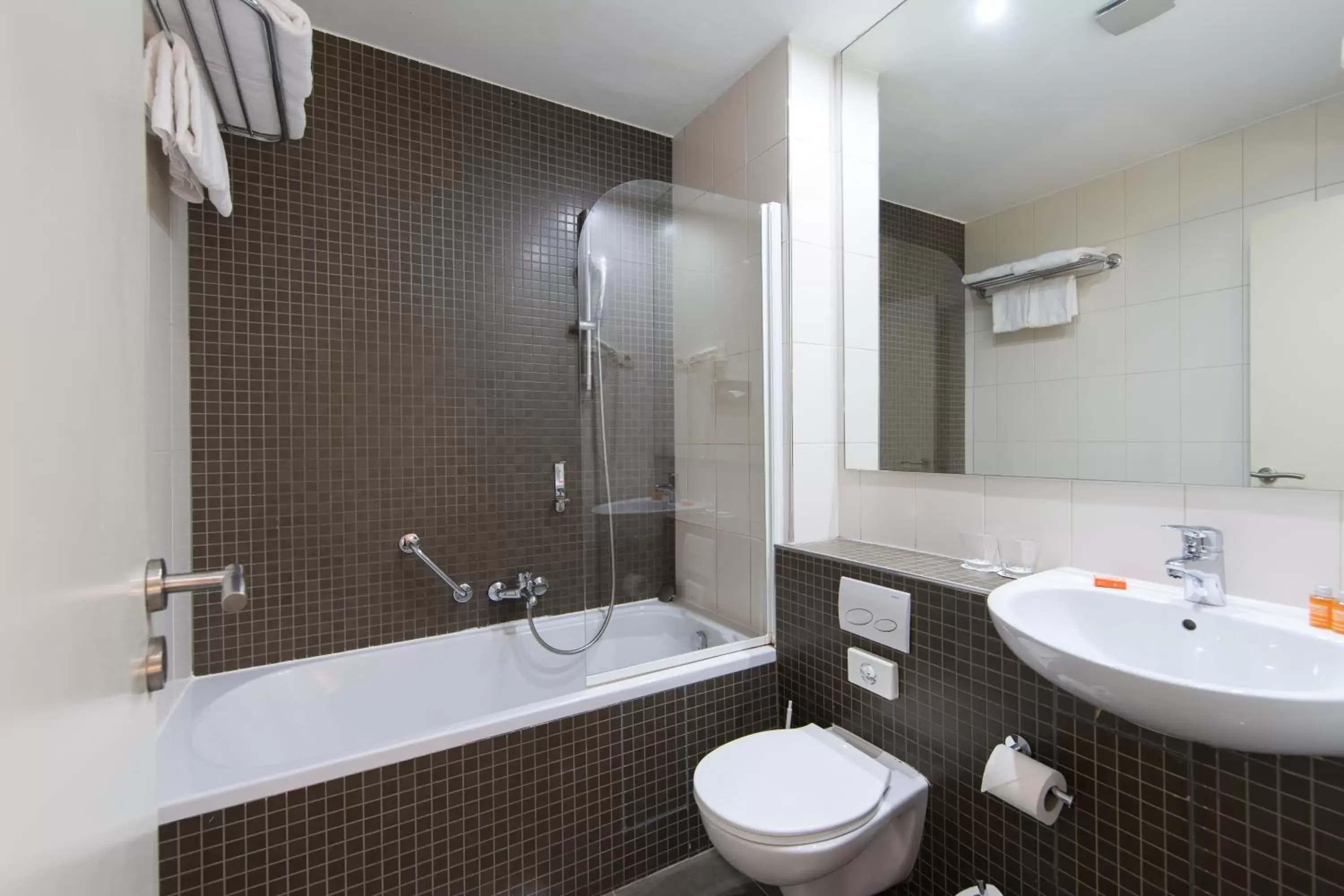 Bathroom in Hotel Chambord