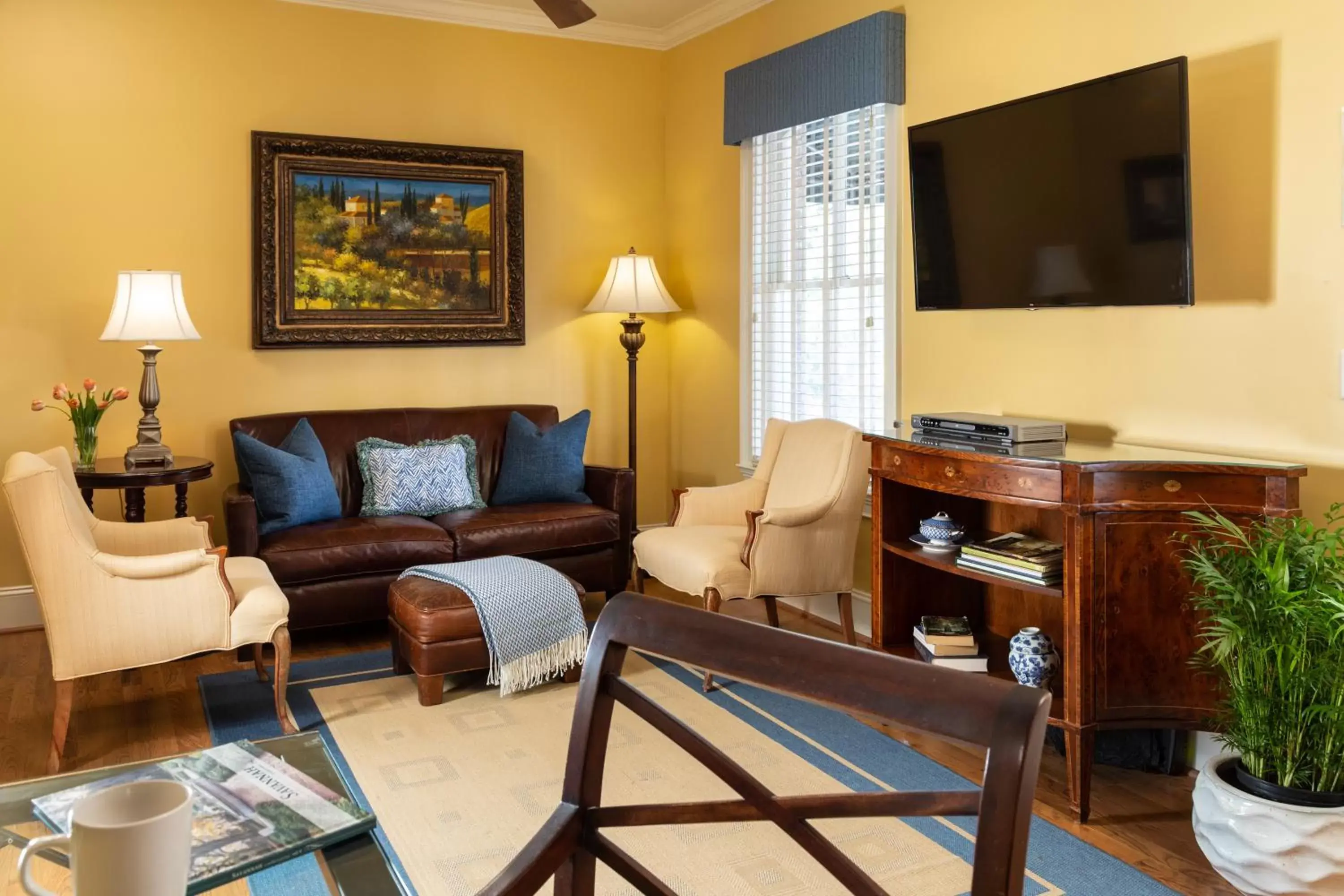 Living room, Seating Area in The Inn on West Liberty