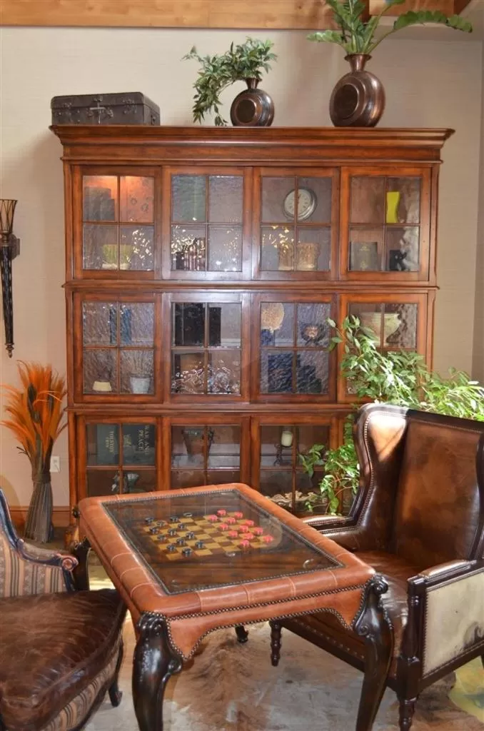 Decorative detail in Inn at Cross Keys Station