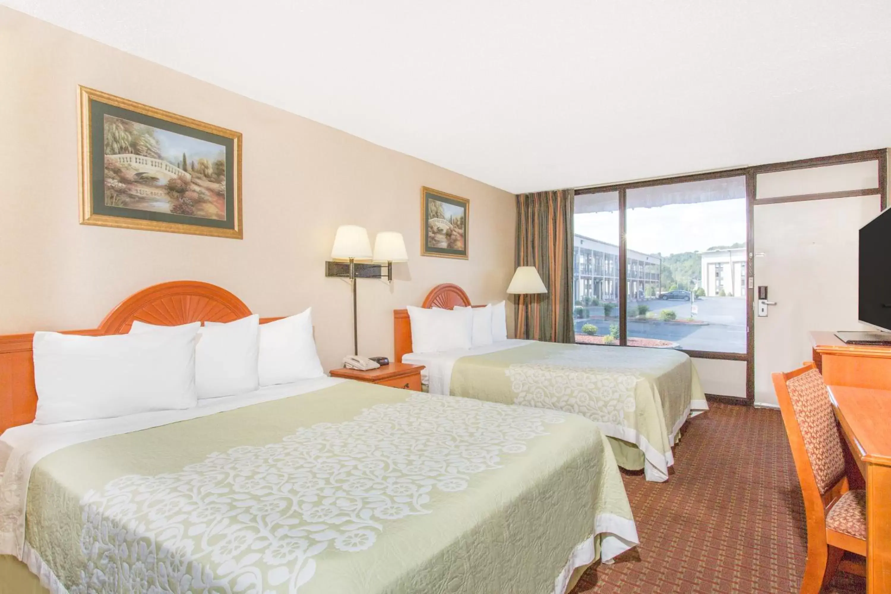 Photo of the whole room, Bed in Days Inn by Wyndham Princeton Photo of the whole room, Bed in Days Inn by Wyndham Princeton