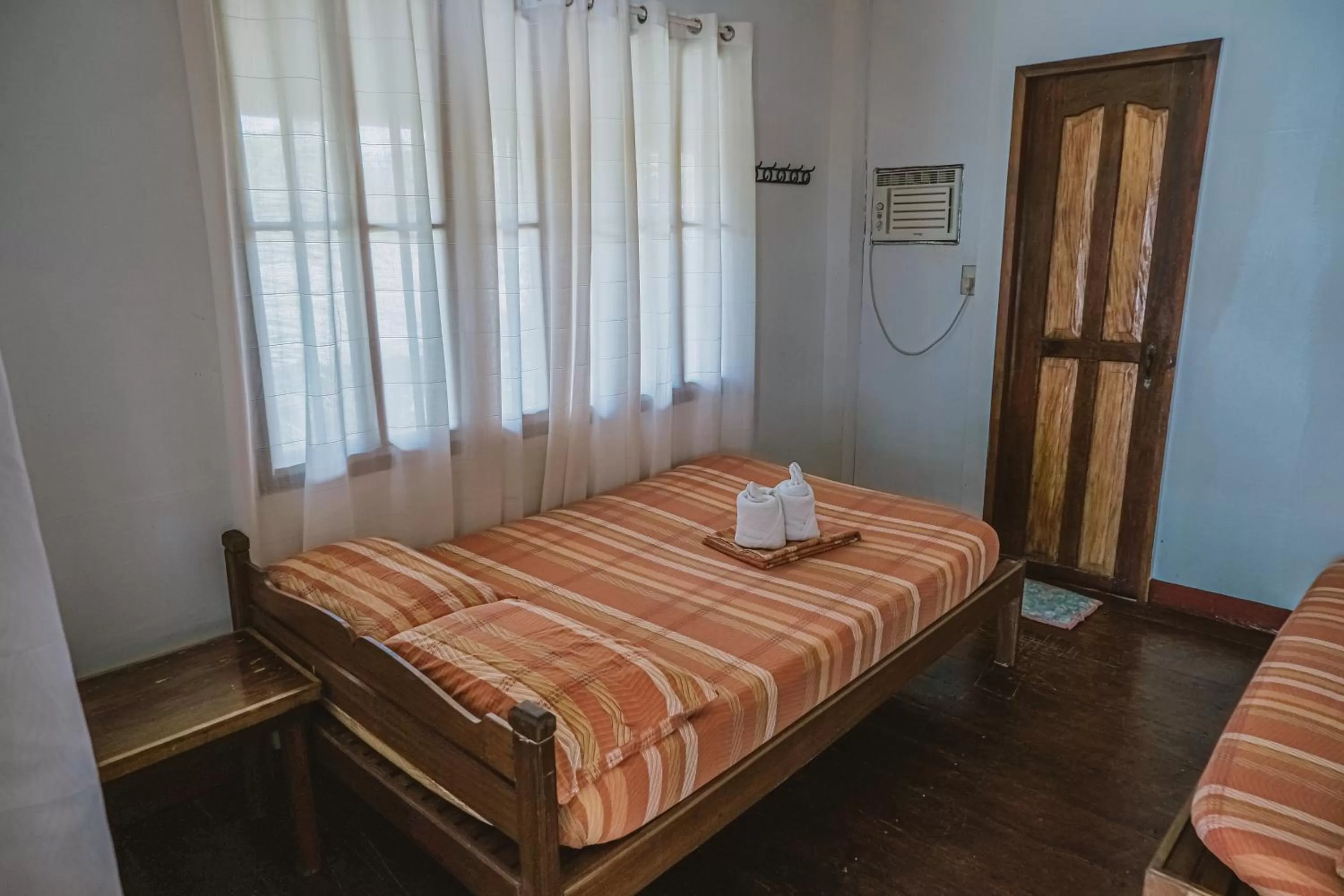 Bed in Victoria Beach House