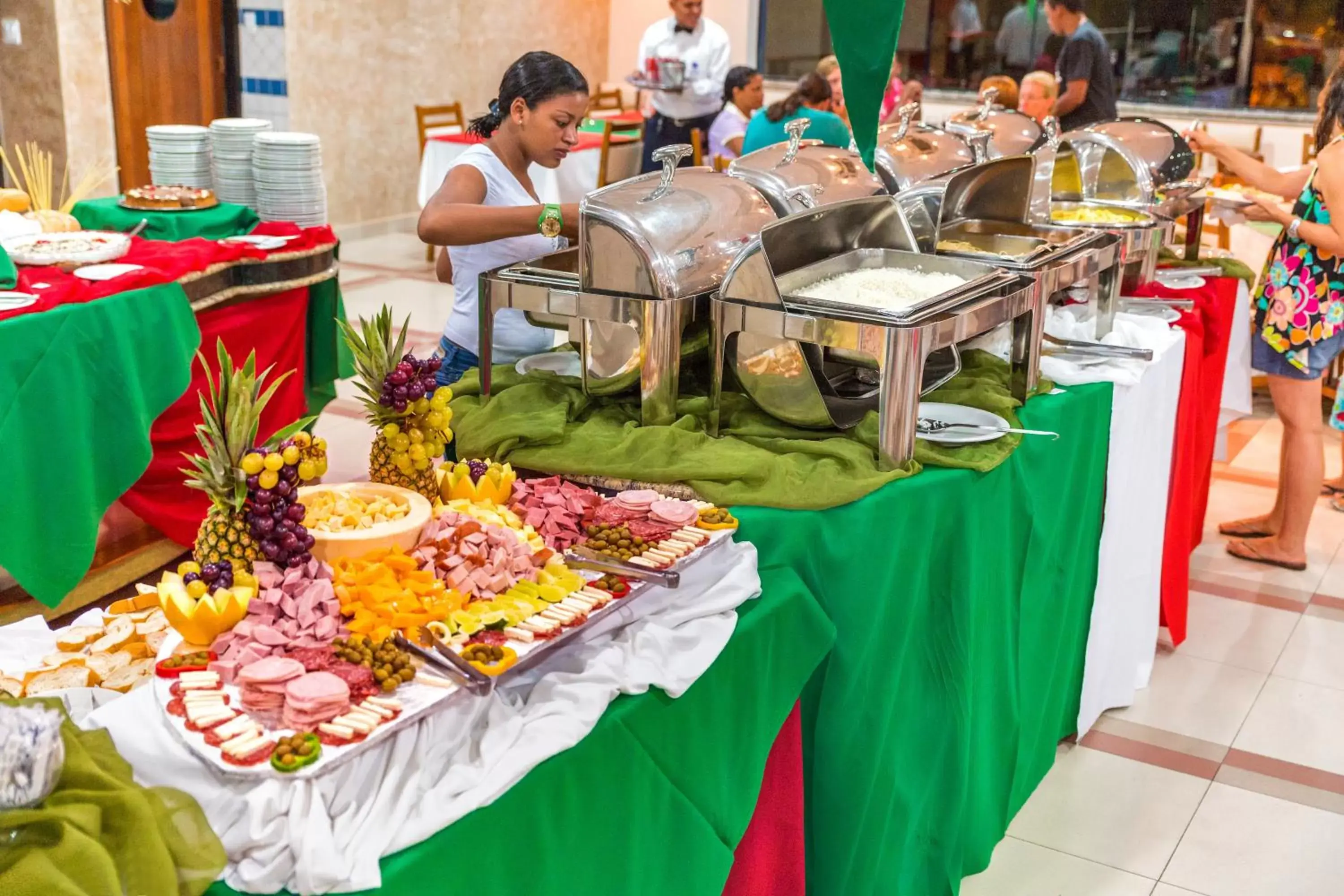 Restaurant/places to eat in Sueds Plaza Restaurant/places to eat in Sueds Plaza